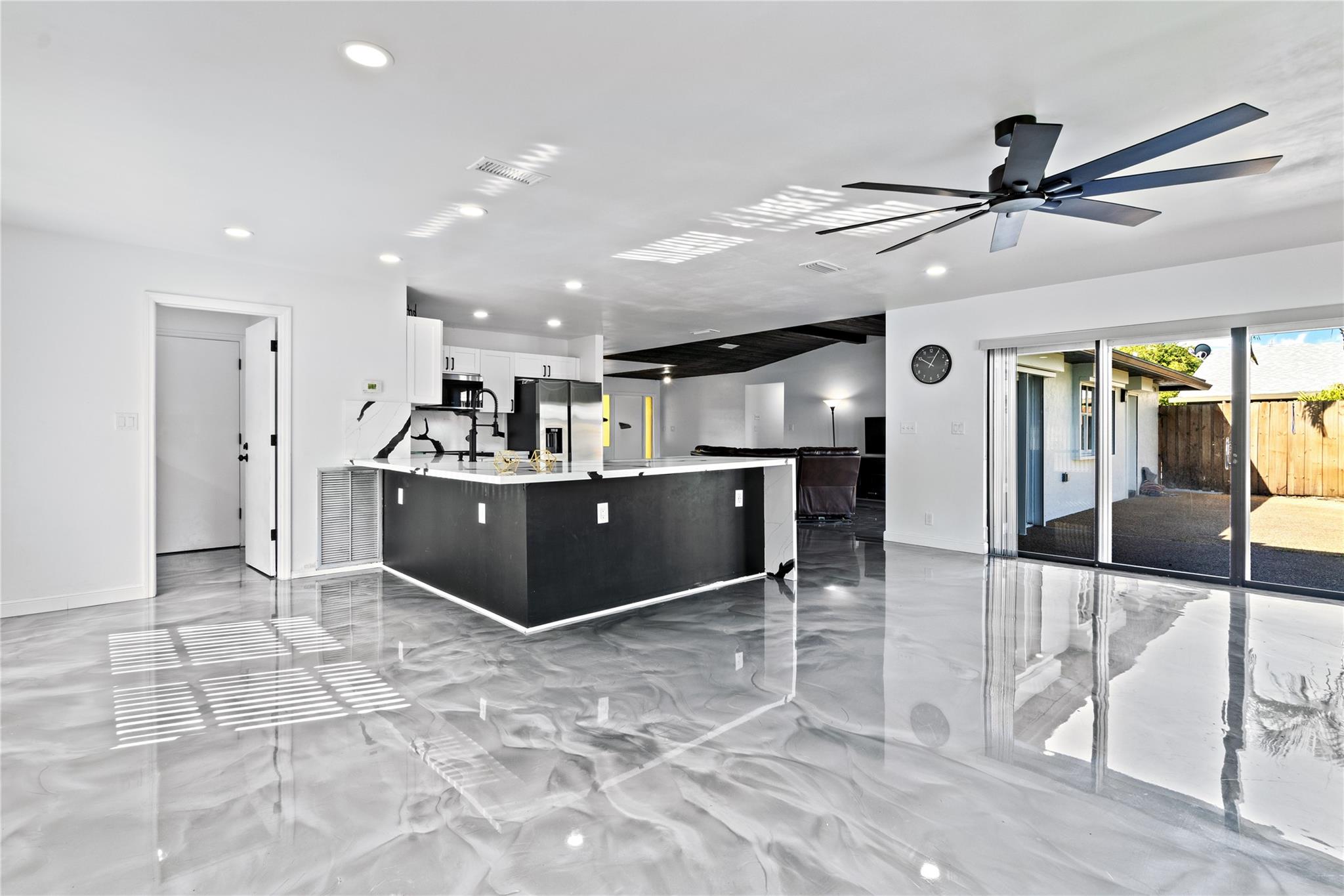 Royal Palm Lake Estates 7 - Residential Lease