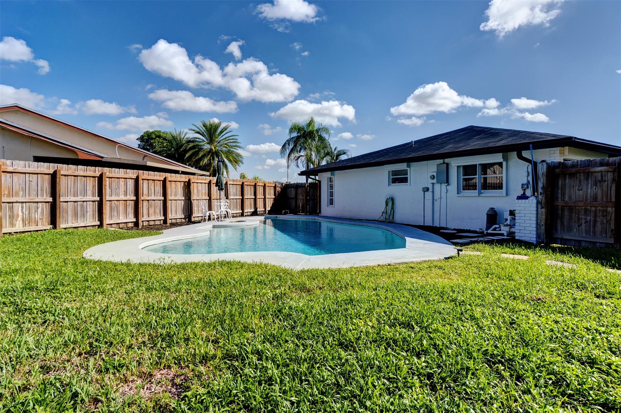 Royal Palm Lake Estates 7 - Residential Lease