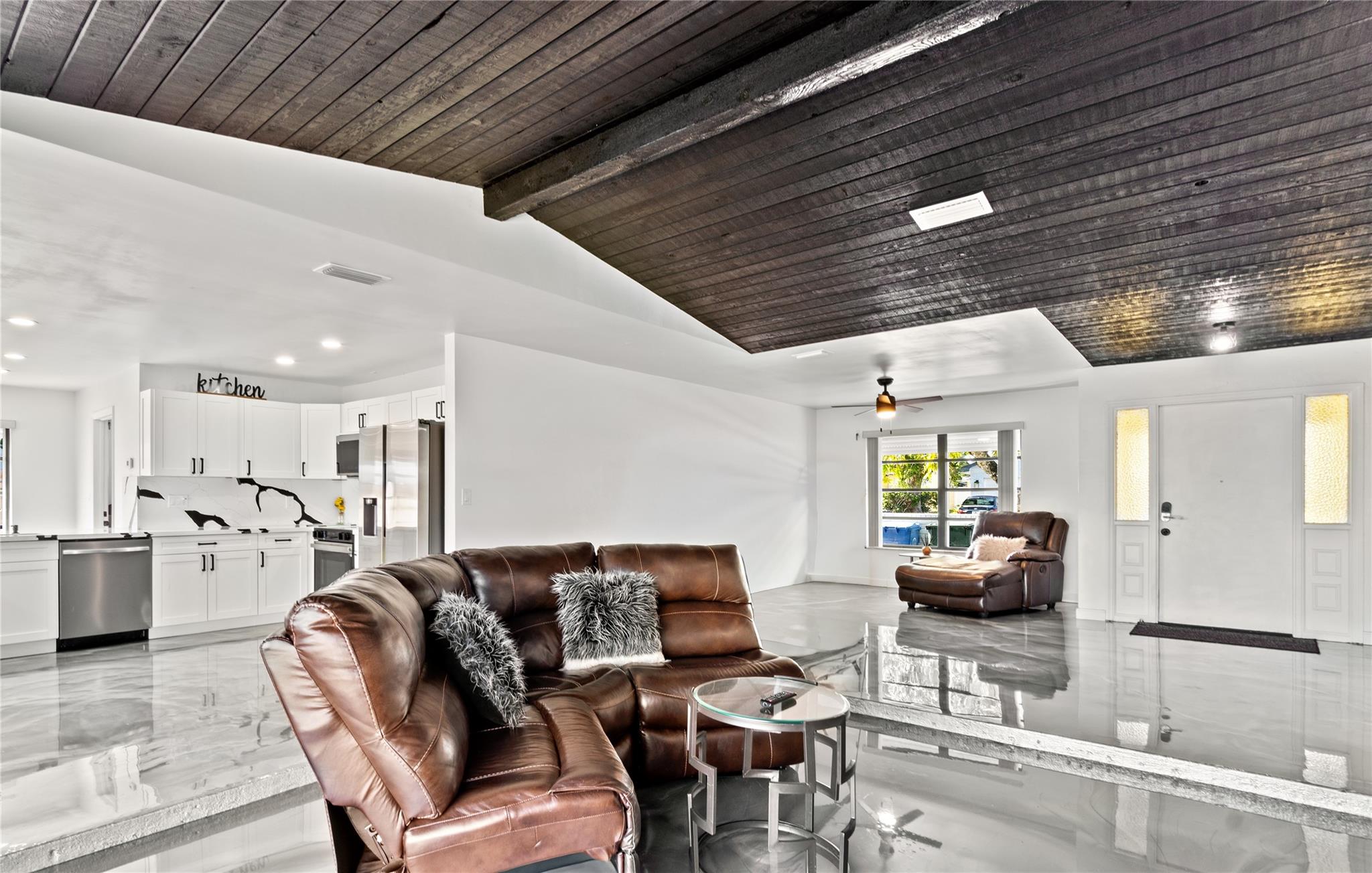 Royal Palm Lake Estates 7 - Residential Lease