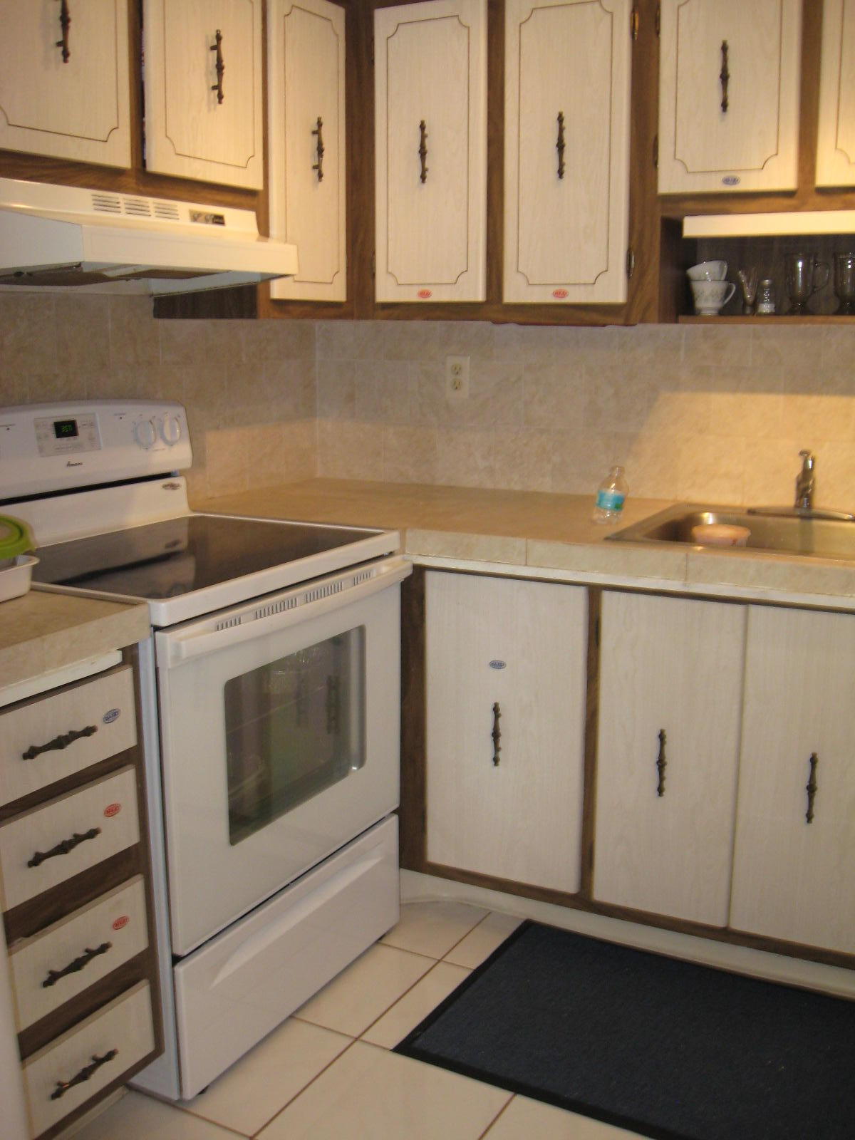 KINGS POINT BURGUNDY COND - Residential