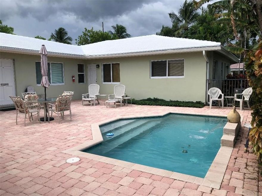 VERY NICE FURNISWHED UNIT 1 BEDROOM AND 1 BATH COMPLETELY FURNISHED ALL UTILITIES INCLUDED IN THE RENT WALKING DISTANCE TO GALERIA MALL PIKE TO DOWNTOWN .NICE NIGHBORHOOD WITTH NEW CONSTRUTION  ALL AROUND CLOSE TO BEACH AND ALL RESTURANT AND SHOPPING THE UNIT COME WUTH ITS OWN PRIVET PATIO PLUS ASHARED POOL ,VERY NICE AND MAINTAINED BUILDING.ALL THE WINOWS ARE IMPACT.