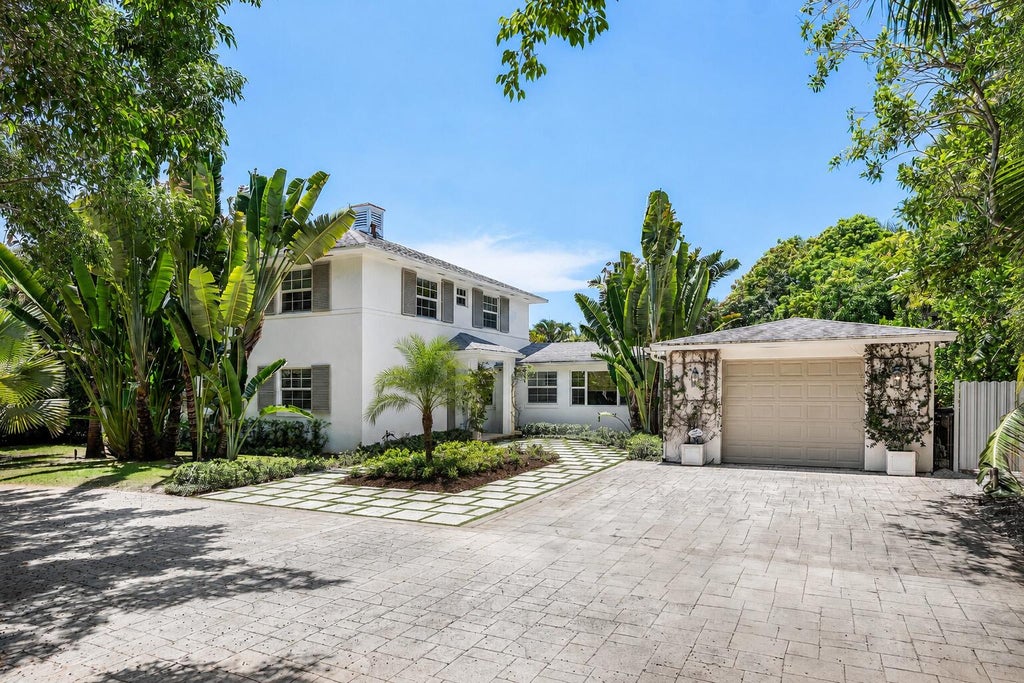 Photo of 232 Essex Lane, West Palm Beach, FL 33405 (MLS # B26056891)