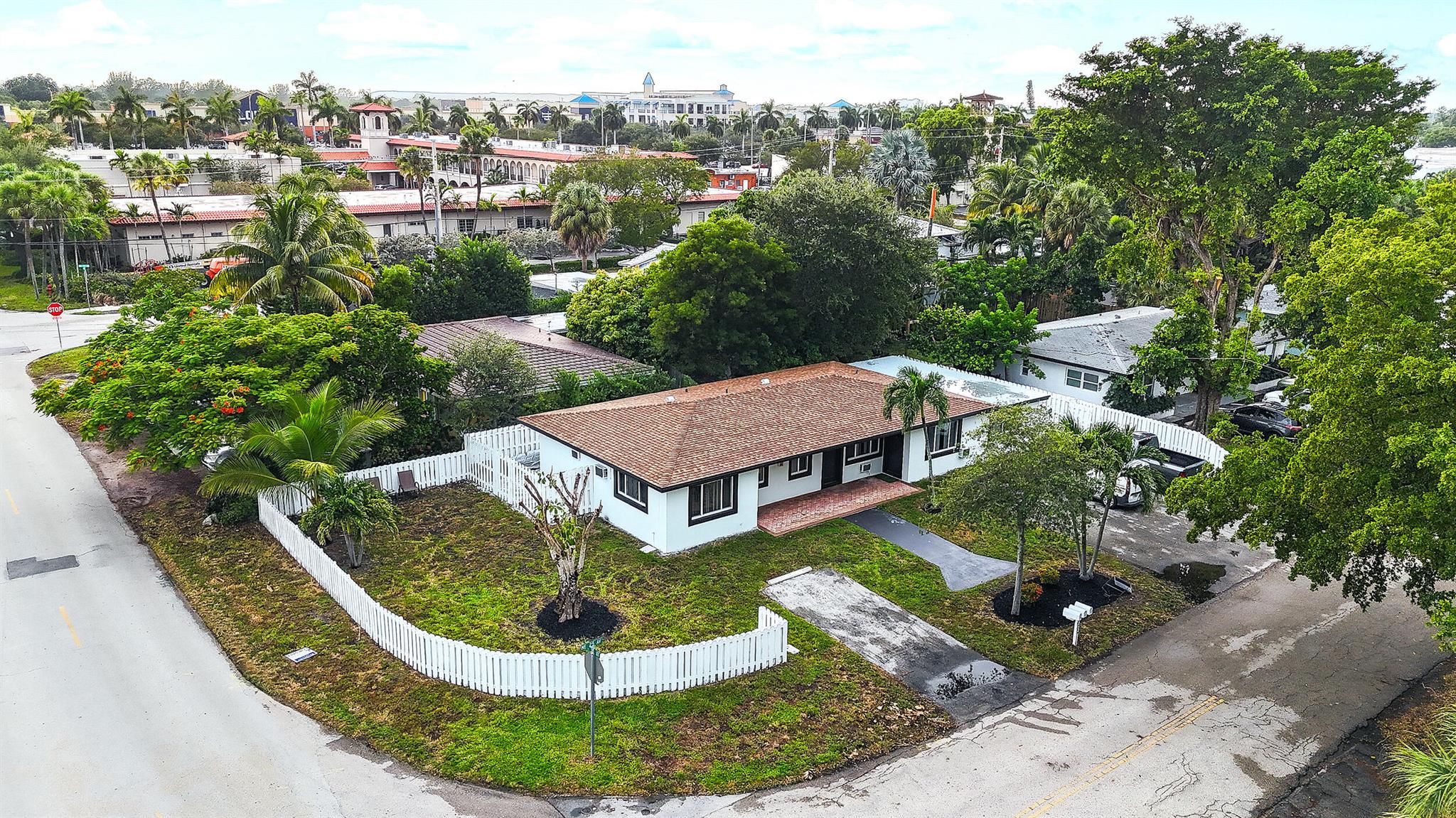 Investor Opportunity East of Federal Hwy - Pompano Beach Triplex $800,000. Immediate cashflow with $6,150/month rental income plus ~$150/month from coin laundry room. All 3 units currently rented. Property features a new roof (Aug 2025), Hurricane Impact Windows, freshly paint, fenced lot, renovated kitchens & bathrooms, and each unit has its own private fenced backyard. No HOA. Room to improve and add value with future rental increases. Prime location just 5 minutes to the beach, 7 minutes to Old Town Pompano an area undergoing significant redevelopment with new restaurants, shops, and multi-use projects close to Pompano City Mall, shopping, dining, and entertainment. Turnkey investment in one of South Florida's fastest-growing markets.