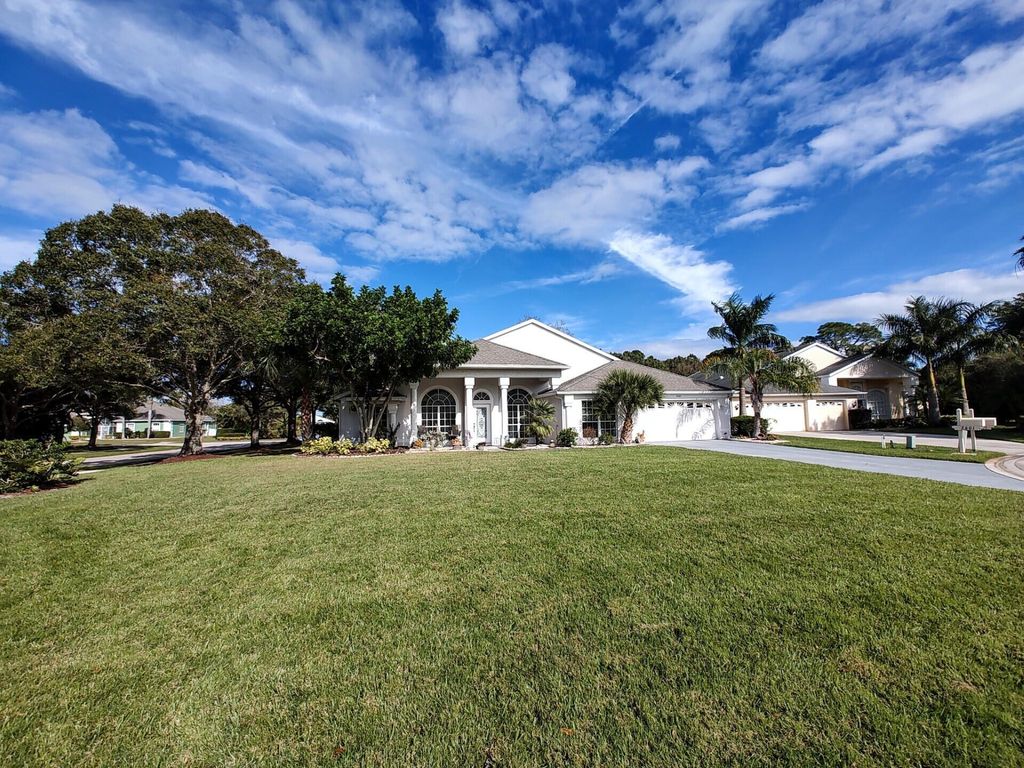 Photo of 2601 SW Longboat Way, Palm City, FL 34990 (MLS # R10941575)