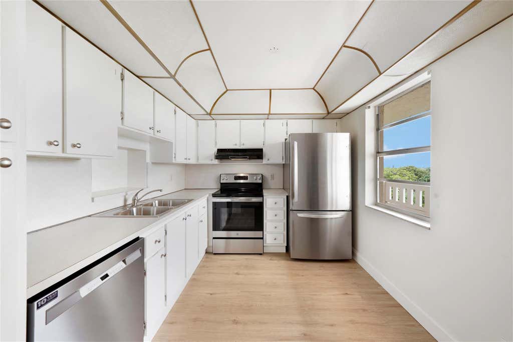 Photo of 101 SE 3rd Avenue #605, Dania Beach, FL 33004 (MLS # F10396877)