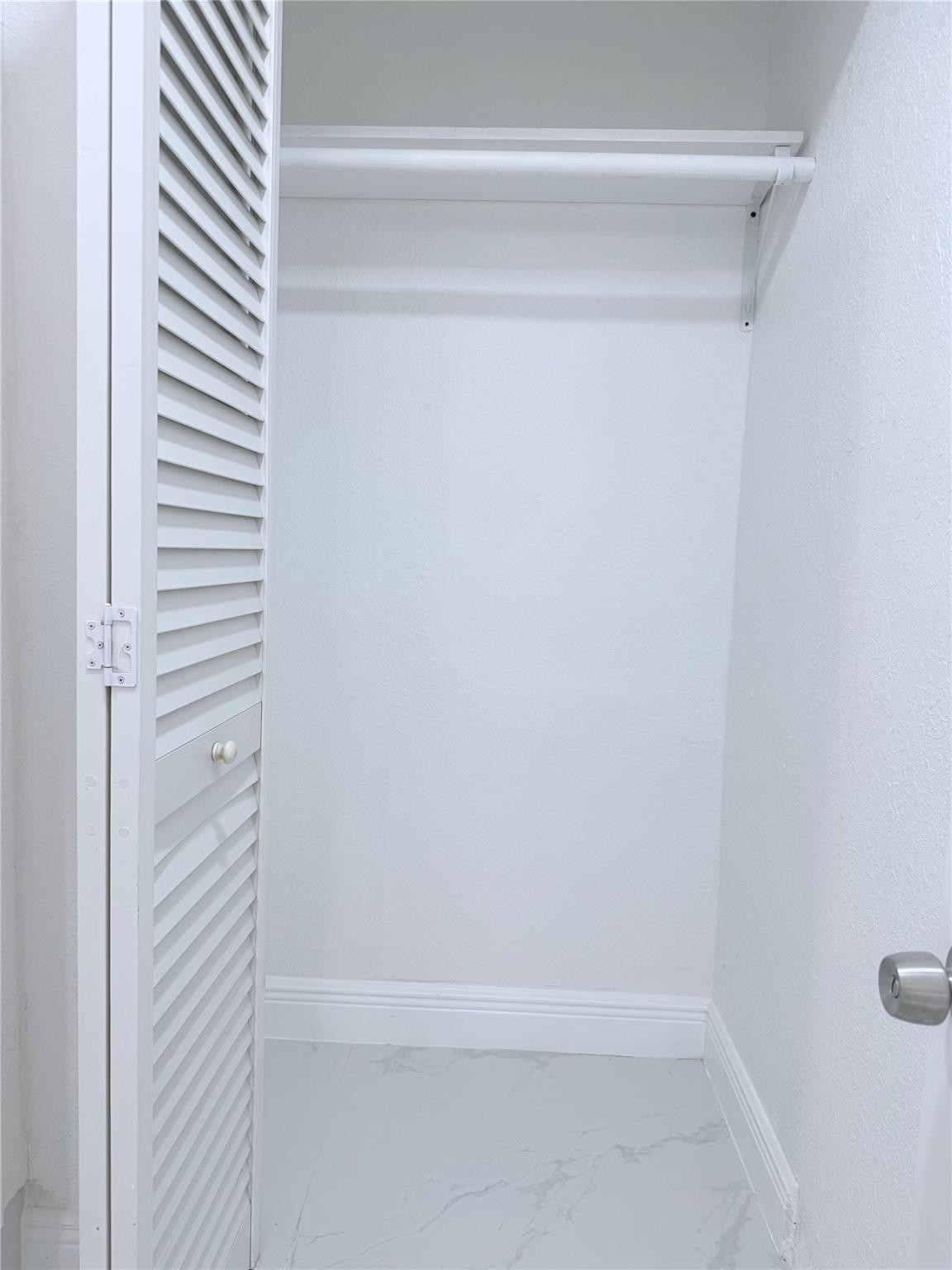 IRONS MANOR HIGH PINE ADDN SEC A - Residential Lease