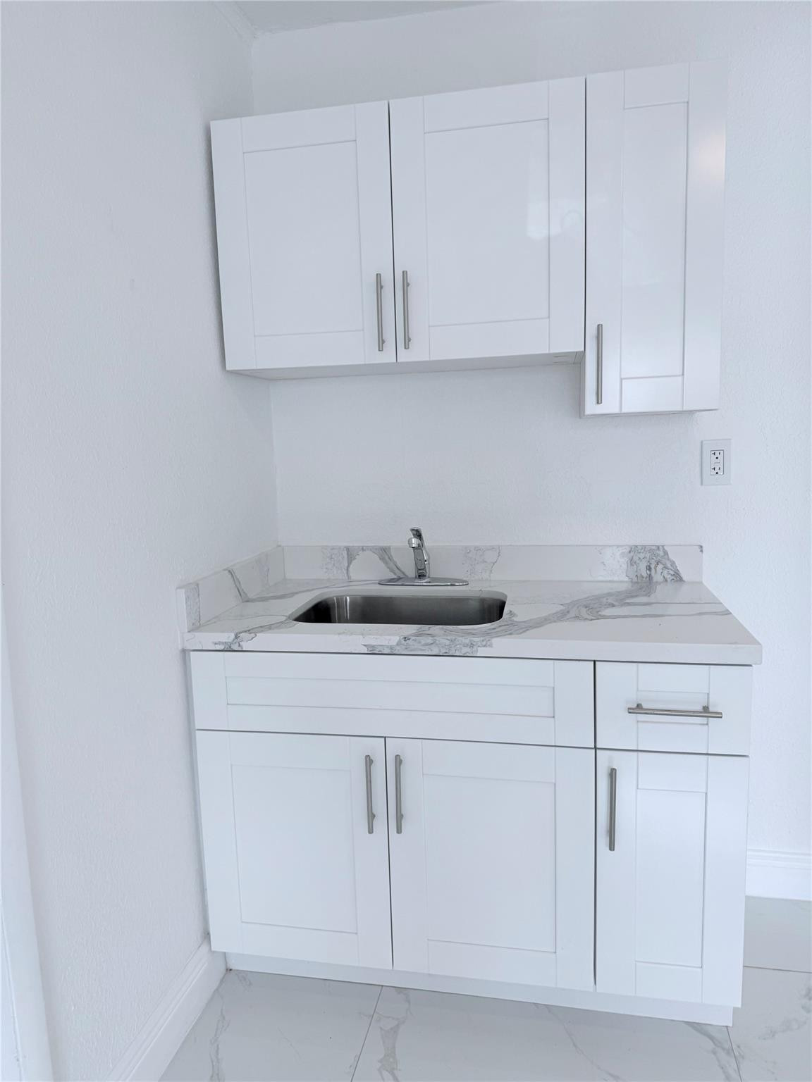 IRONS MANOR HIGH PINE ADDN SEC A - Residential Lease