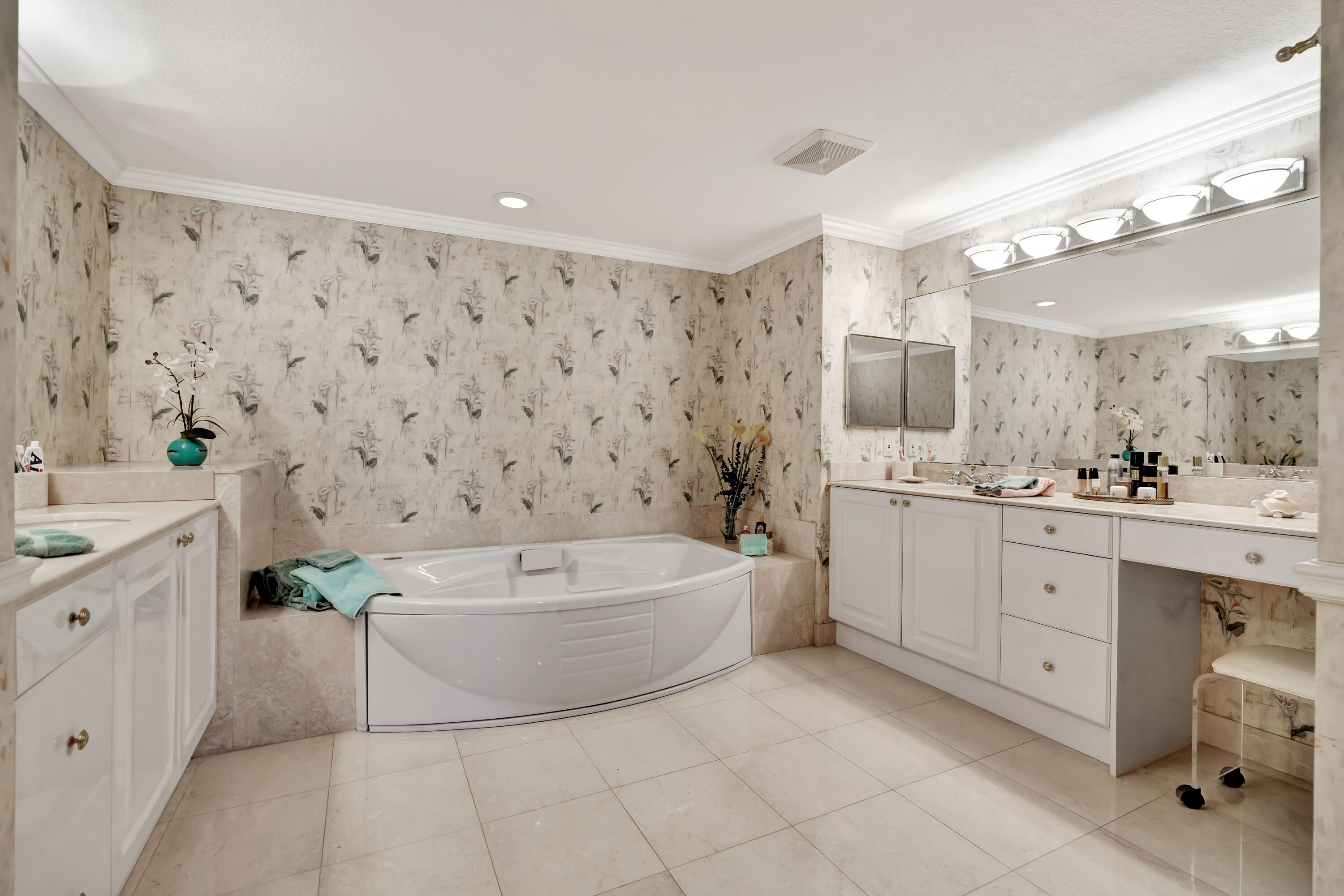 OCEAN ROYALE CONDO - Residential