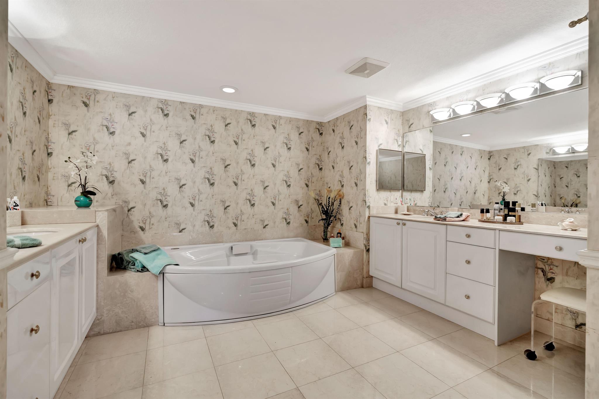 OCEAN ROYALE CONDO - Residential