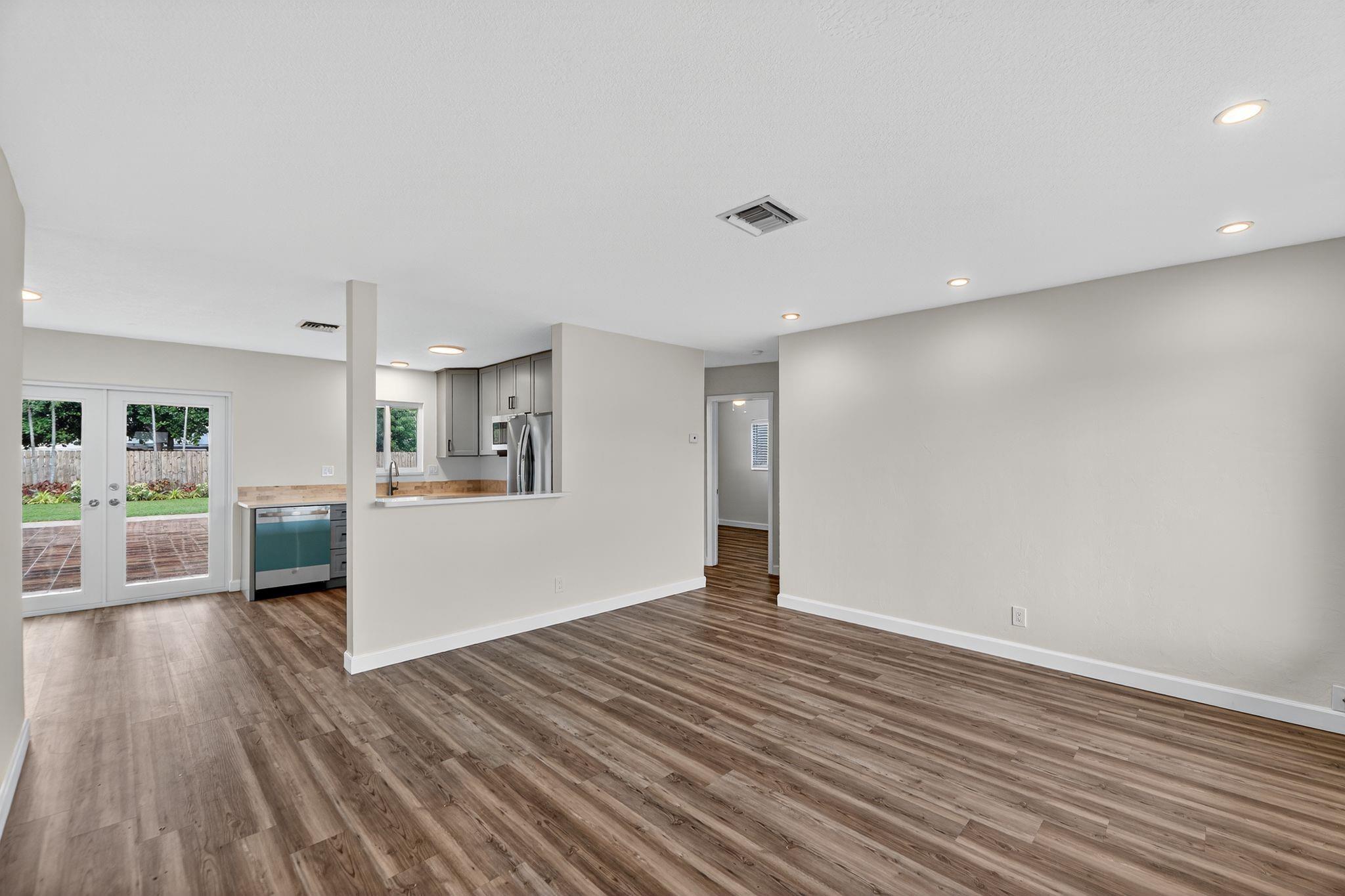 BOCA RATONE HGTS - Residential