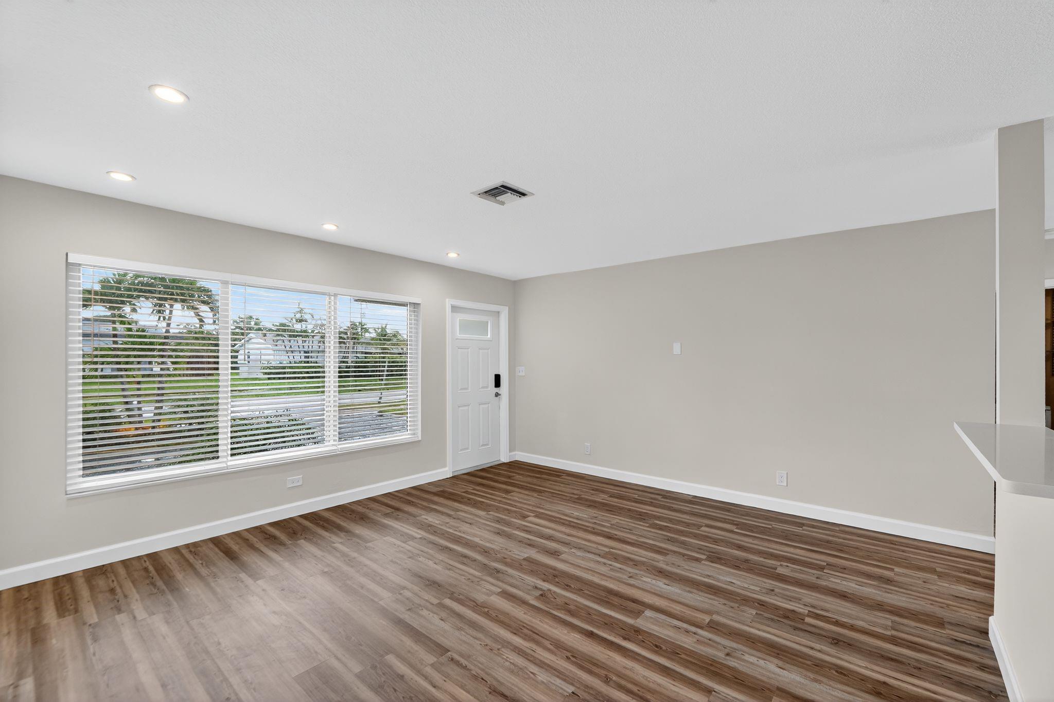 BOCA RATONE HGTS - Residential