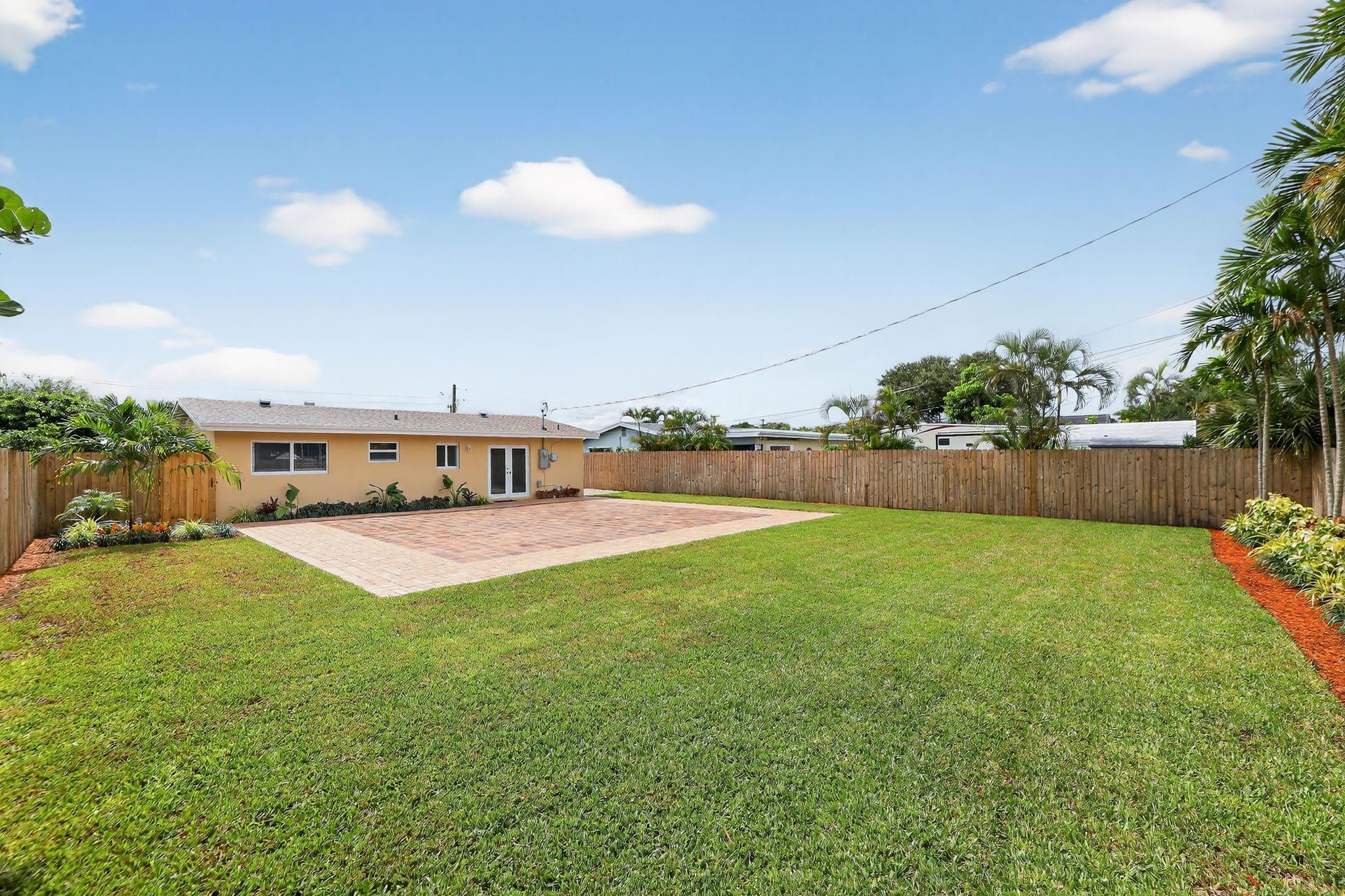 BOCA RATONE HGTS - Residential