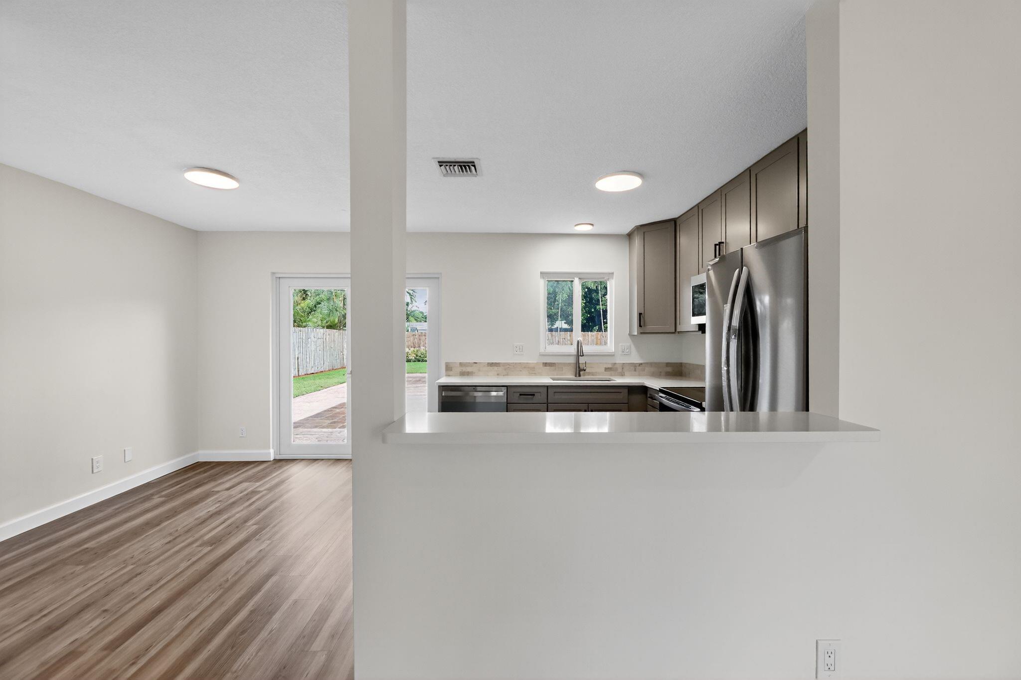 BOCA RATONE HGTS - Residential