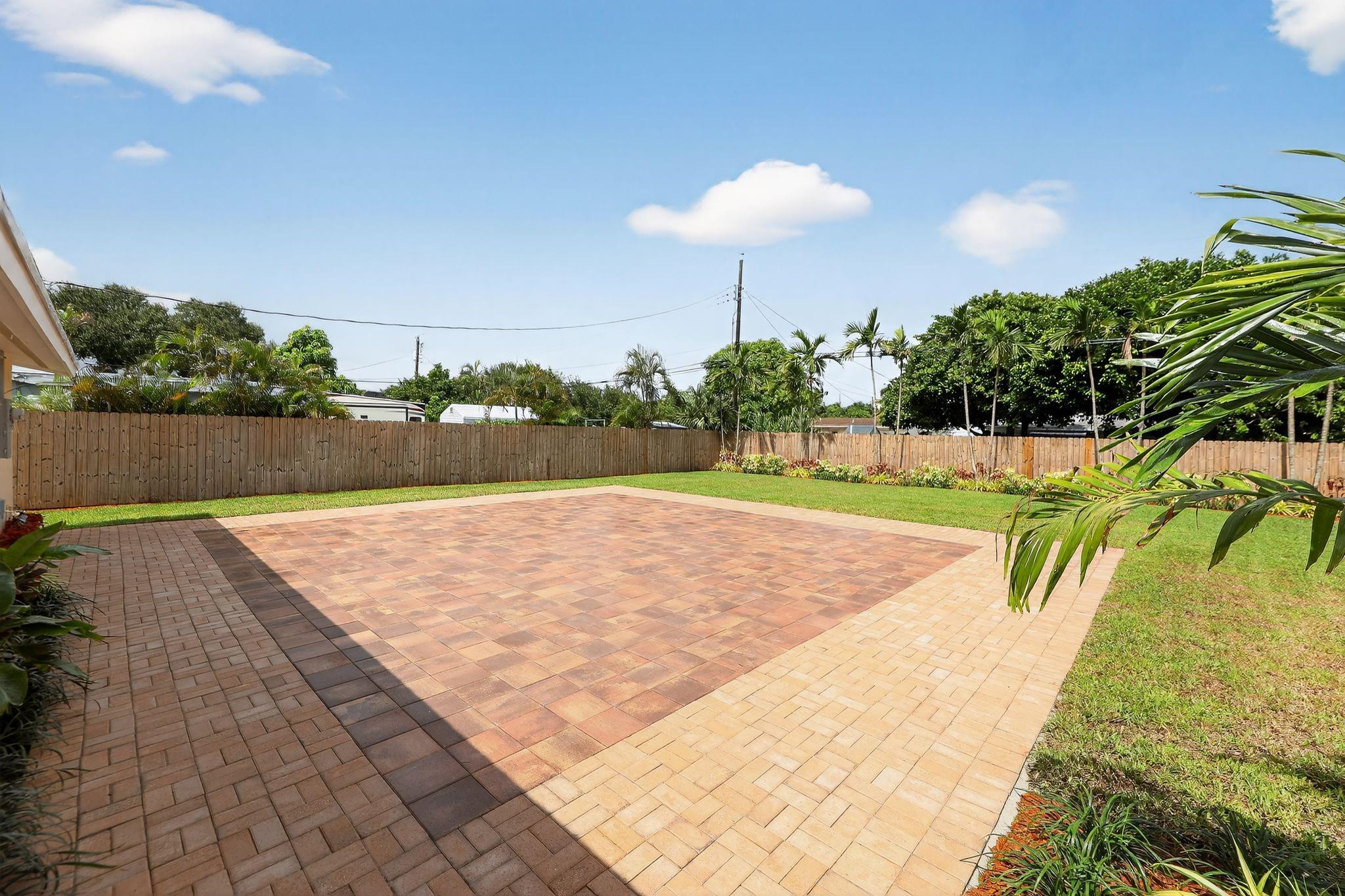 BOCA RATONE HGTS - Residential