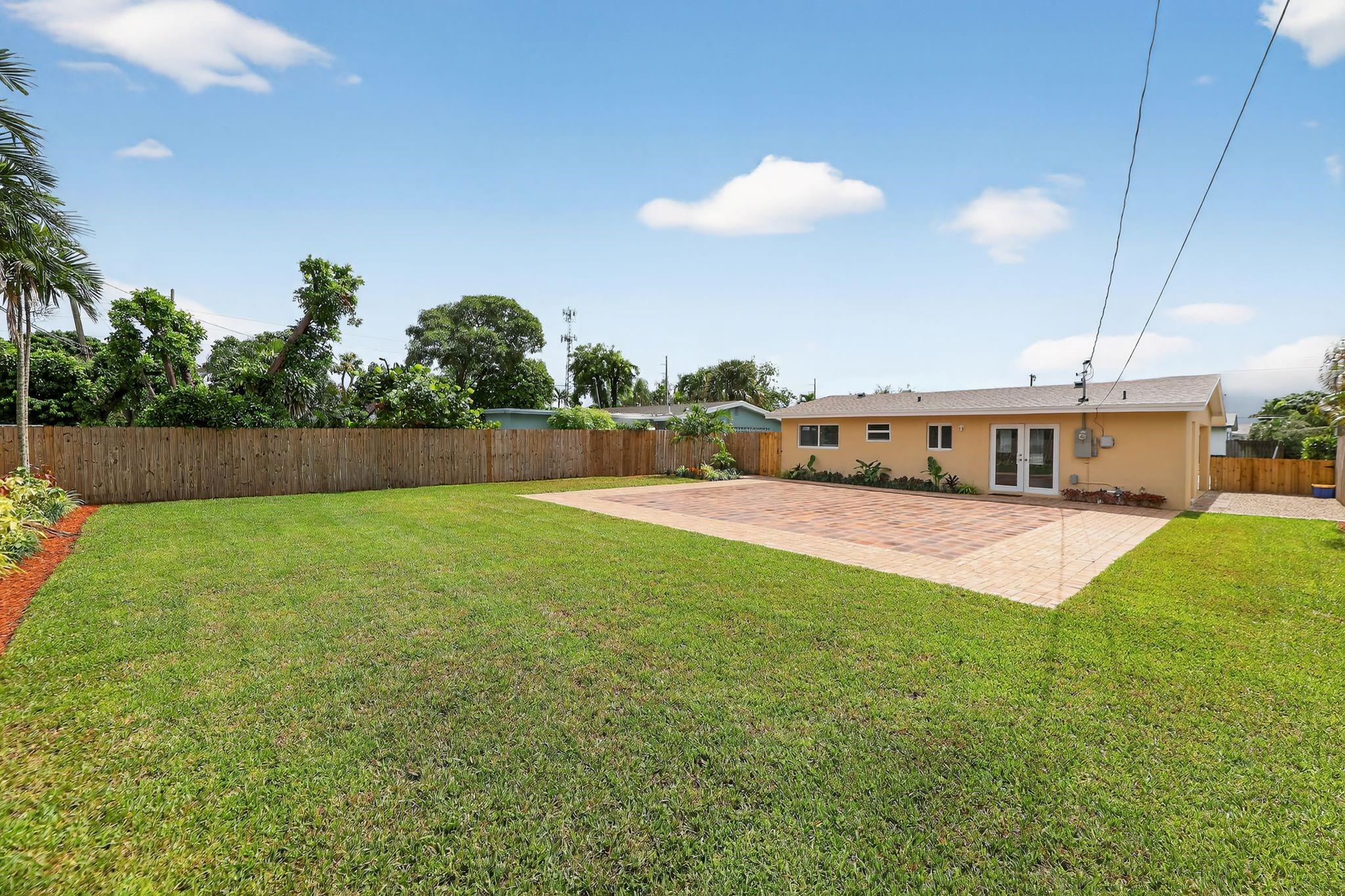 BOCA RATONE HGTS - Residential