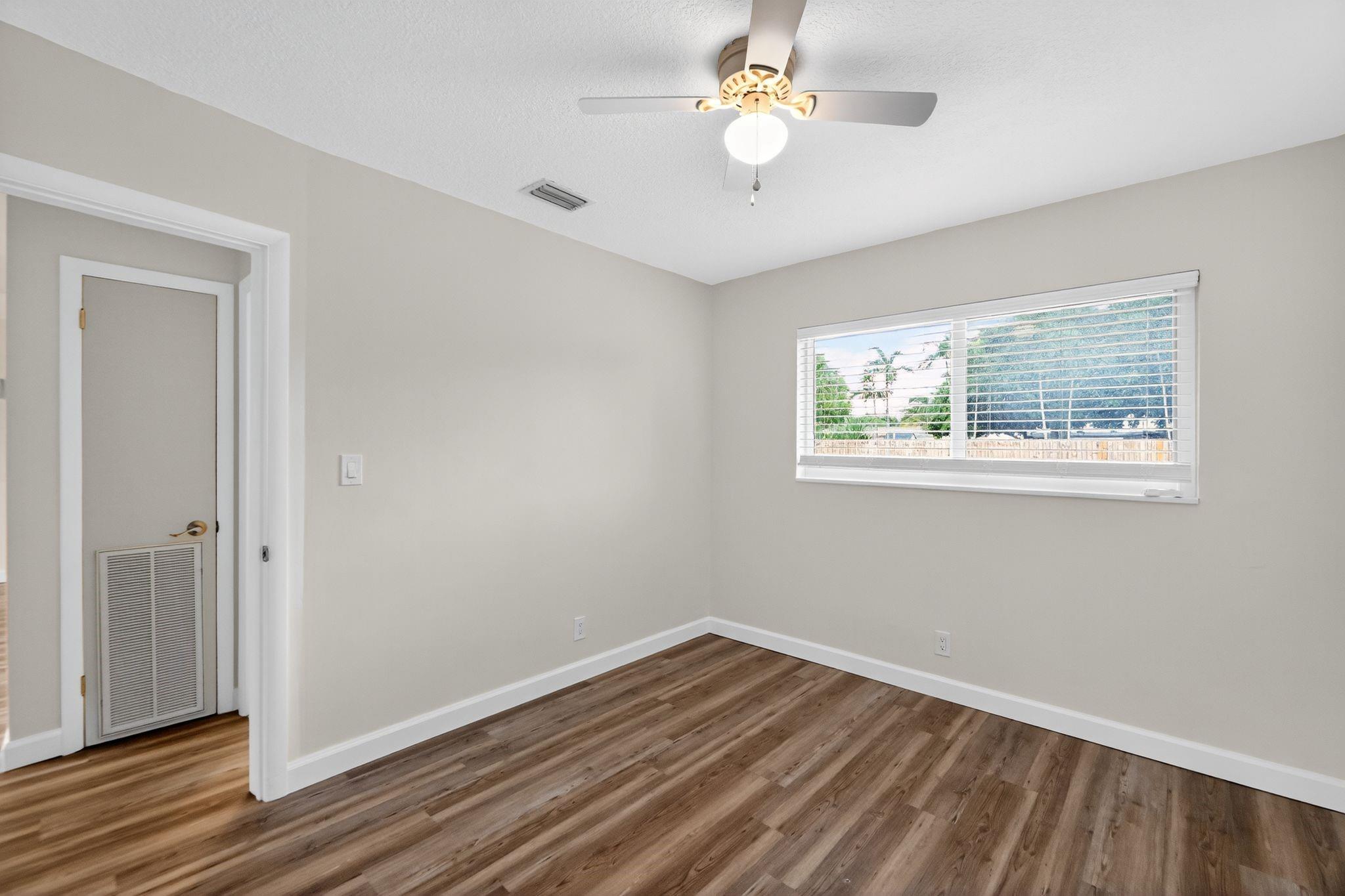 BOCA RATONE HGTS - Residential