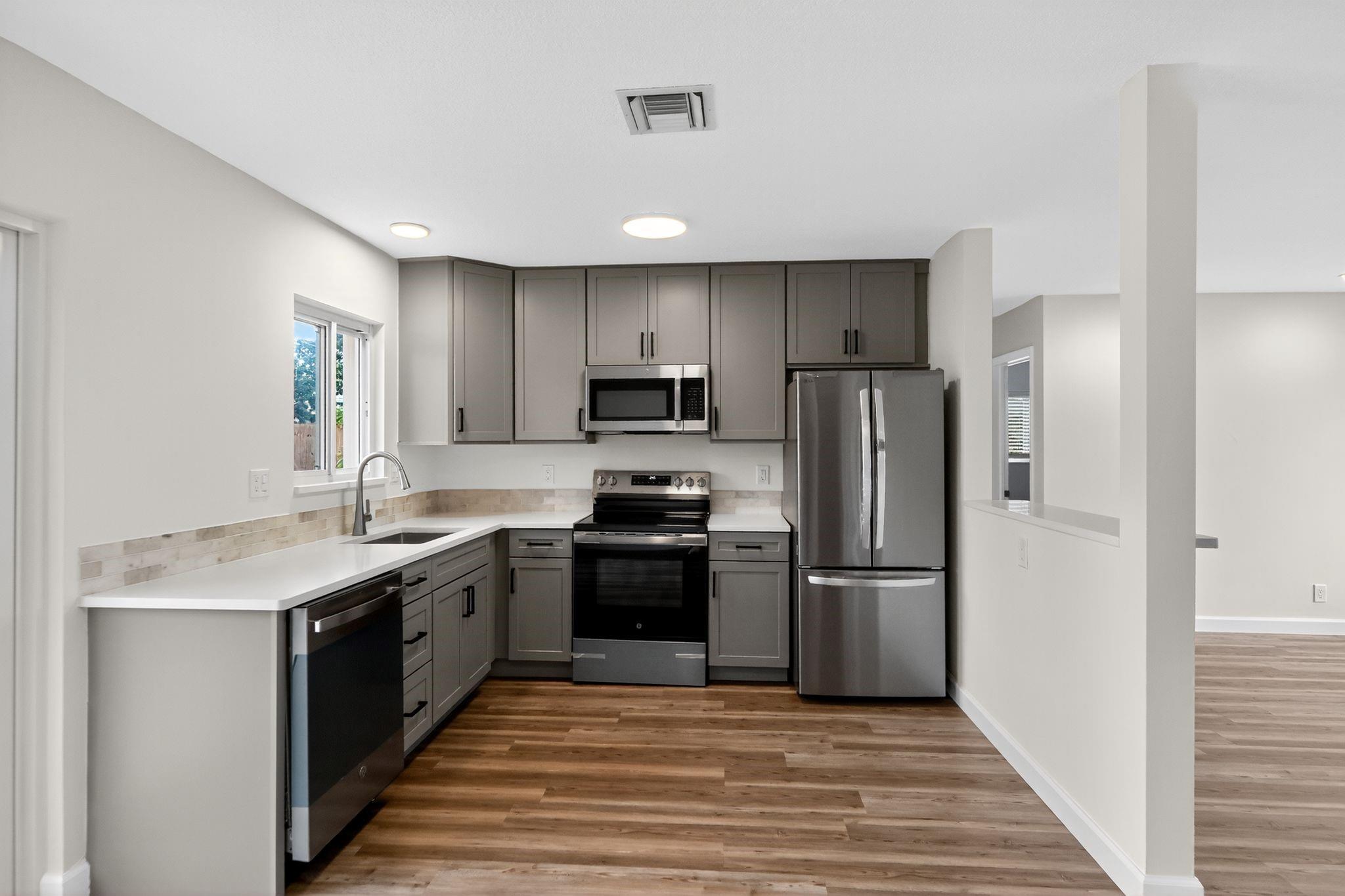 BOCA RATONE HGTS - Residential