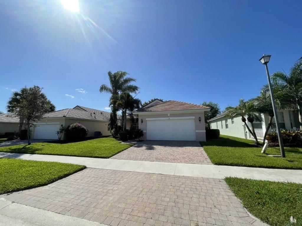 Photo of 139 NW Berkeley Avenue, Port Saint Lucie, FL 34986 (MLS # R10968804)