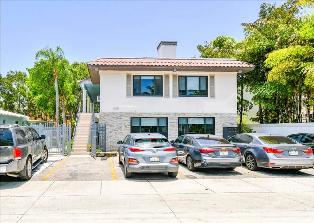 Photo of 1605 E BROWARD Boulevard #6, Fort Lauderdale, FL 33301 (MLS # B26061152)