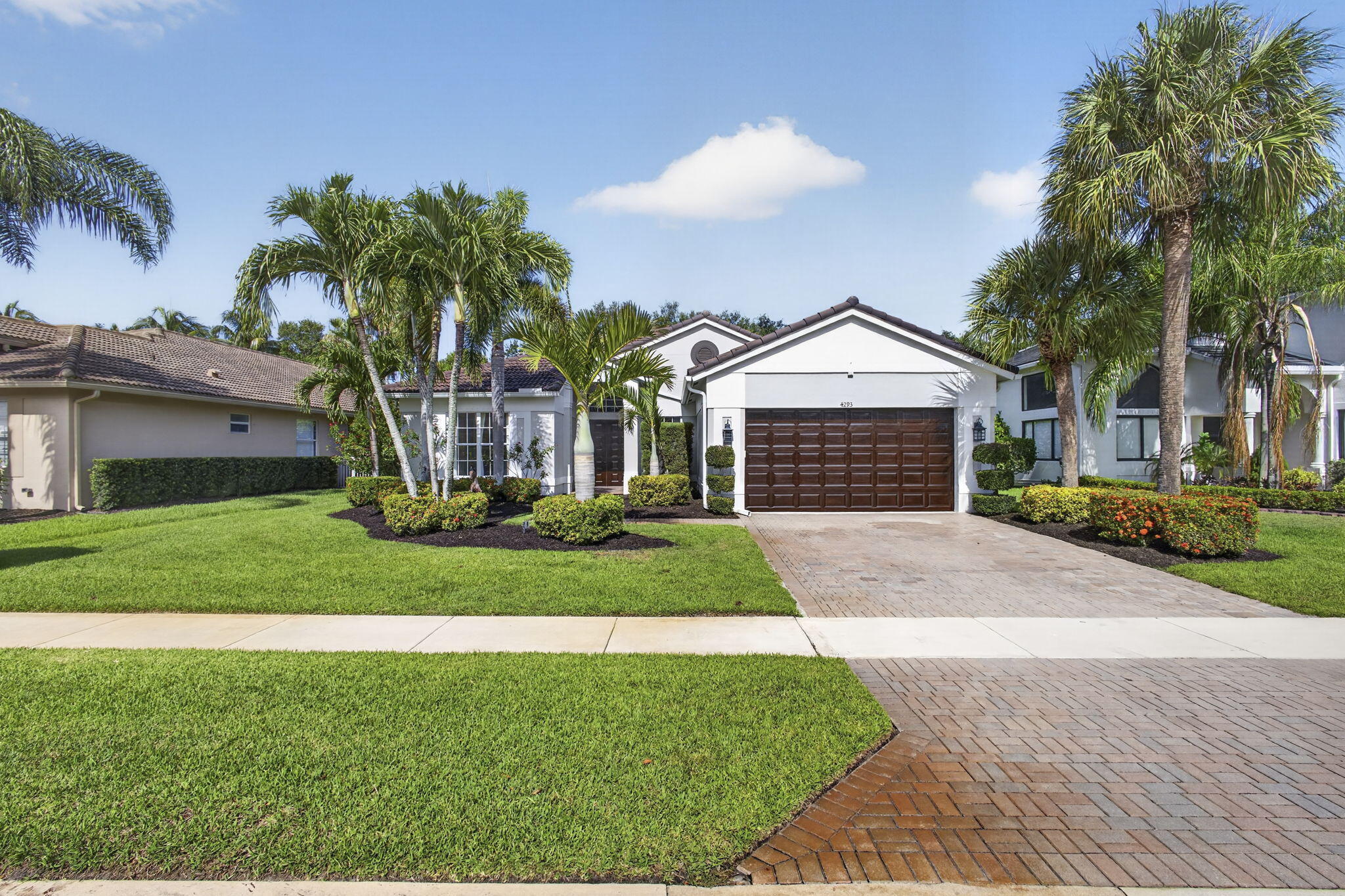 4293 Mariners Cove Drive