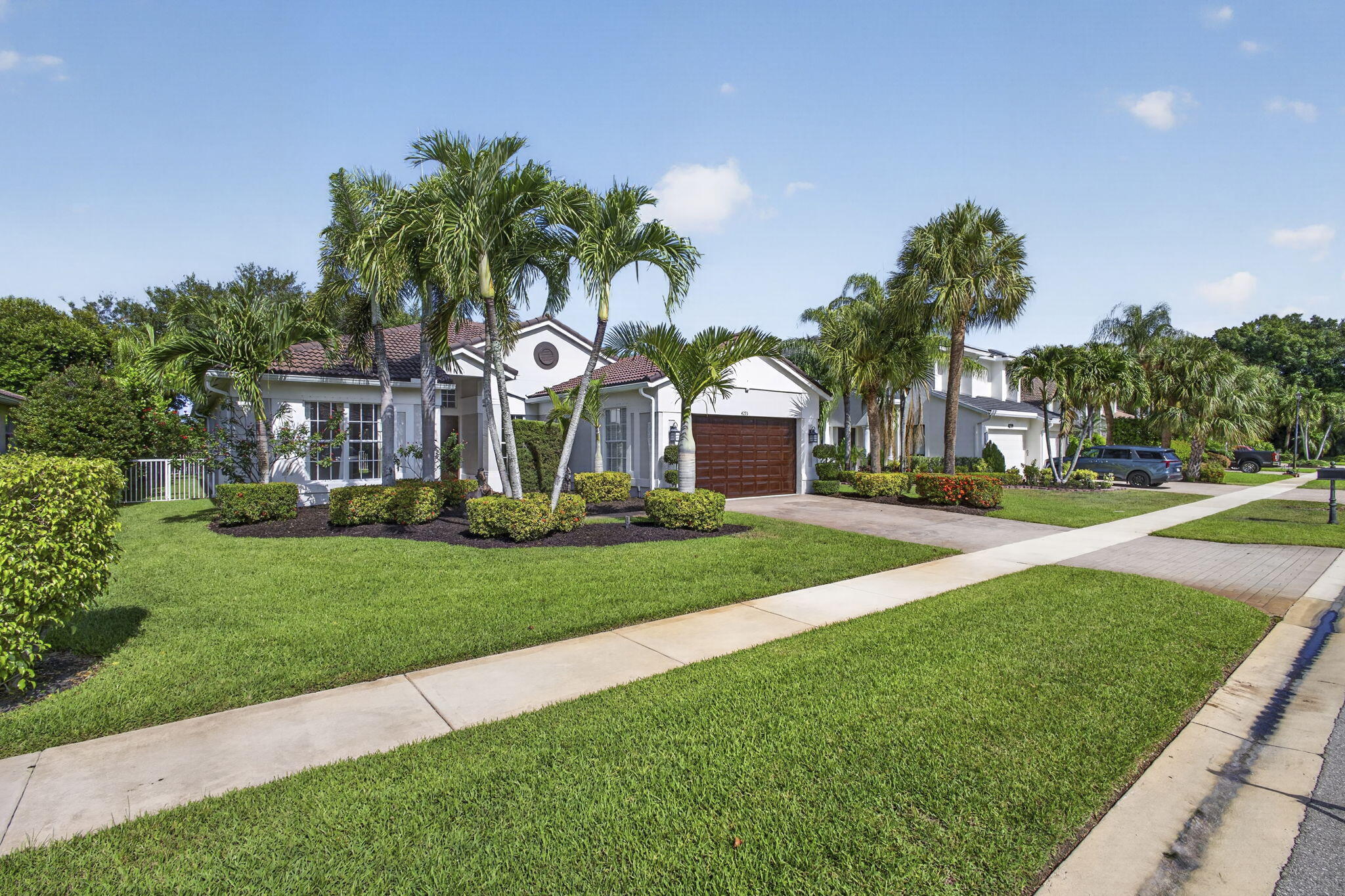 4293 Mariners Cove Drive