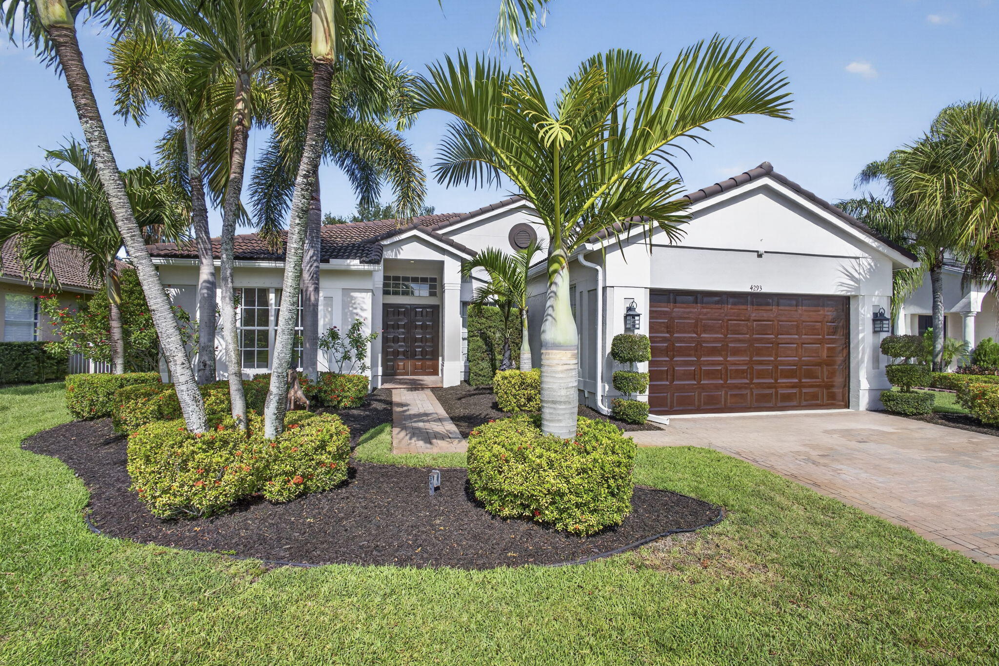 4293 Mariners Cove Drive