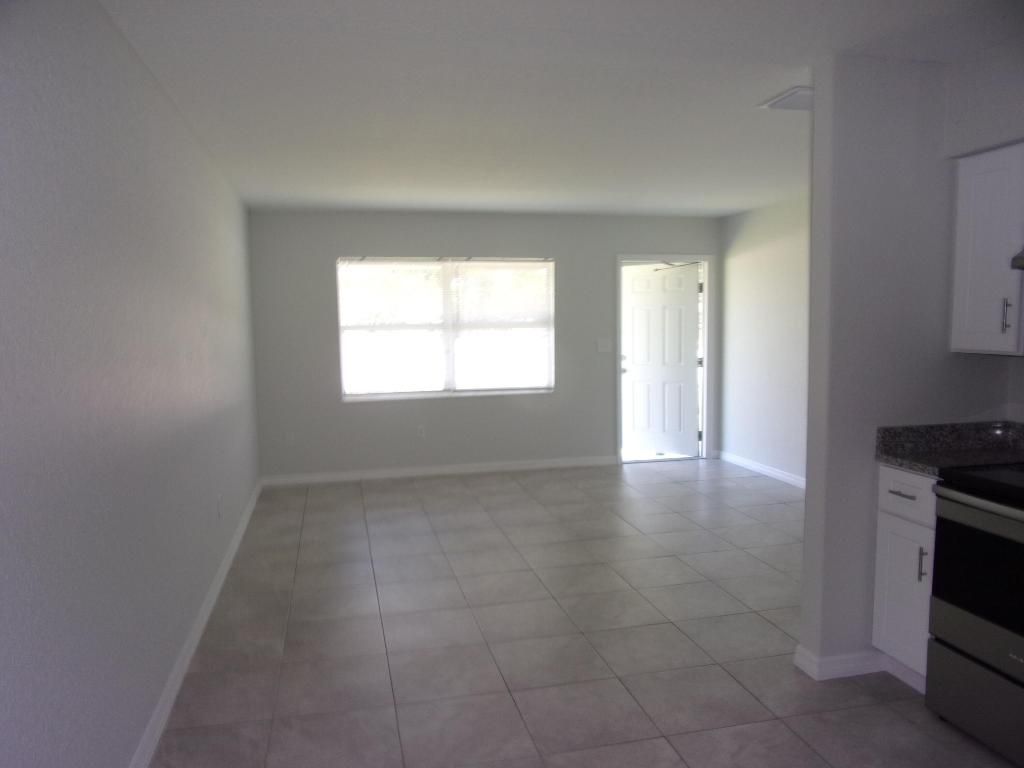 Photo of 4653 S 25th Street, Fort Pierce, FL 34981 (MLS # R10970117)