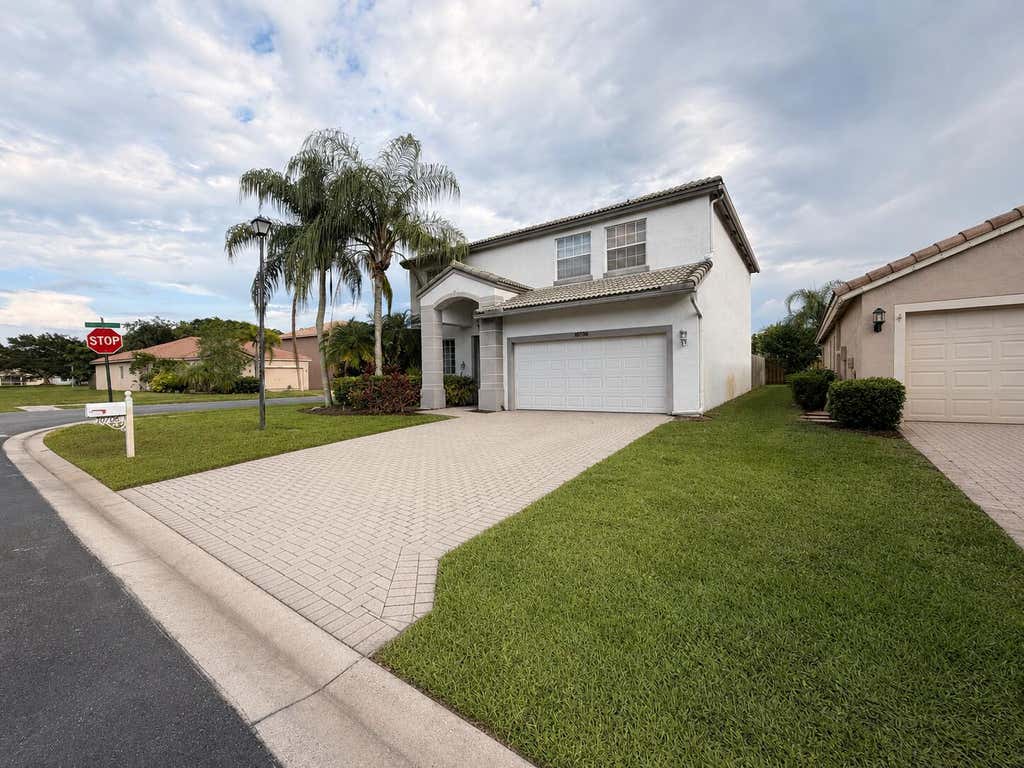Photo of 10706 Hidden Bend Way, Wellington, FL 33414 (MLS # B26041571)