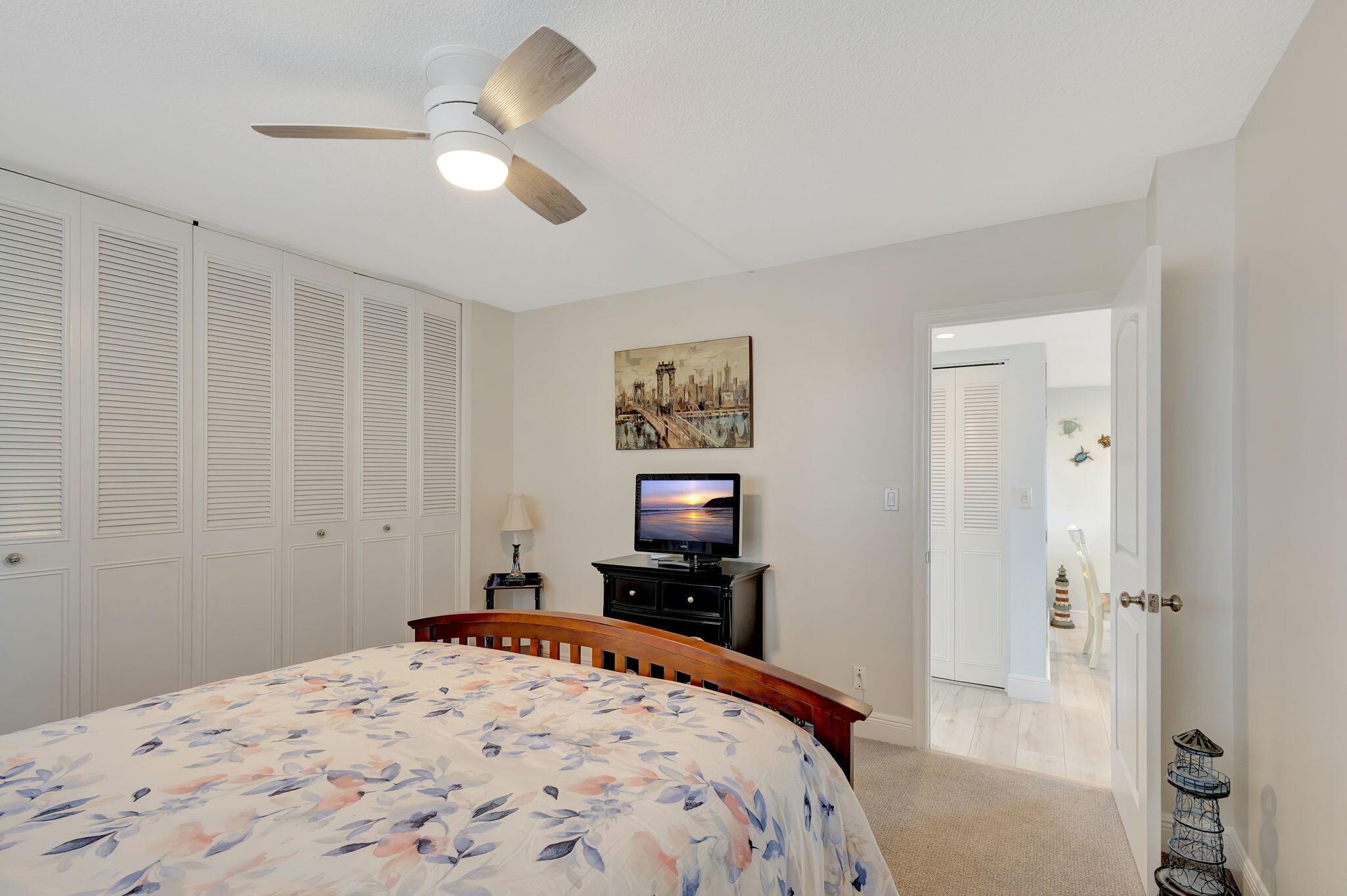 LAKE HARBOUR TOWERS CONDO - Residential