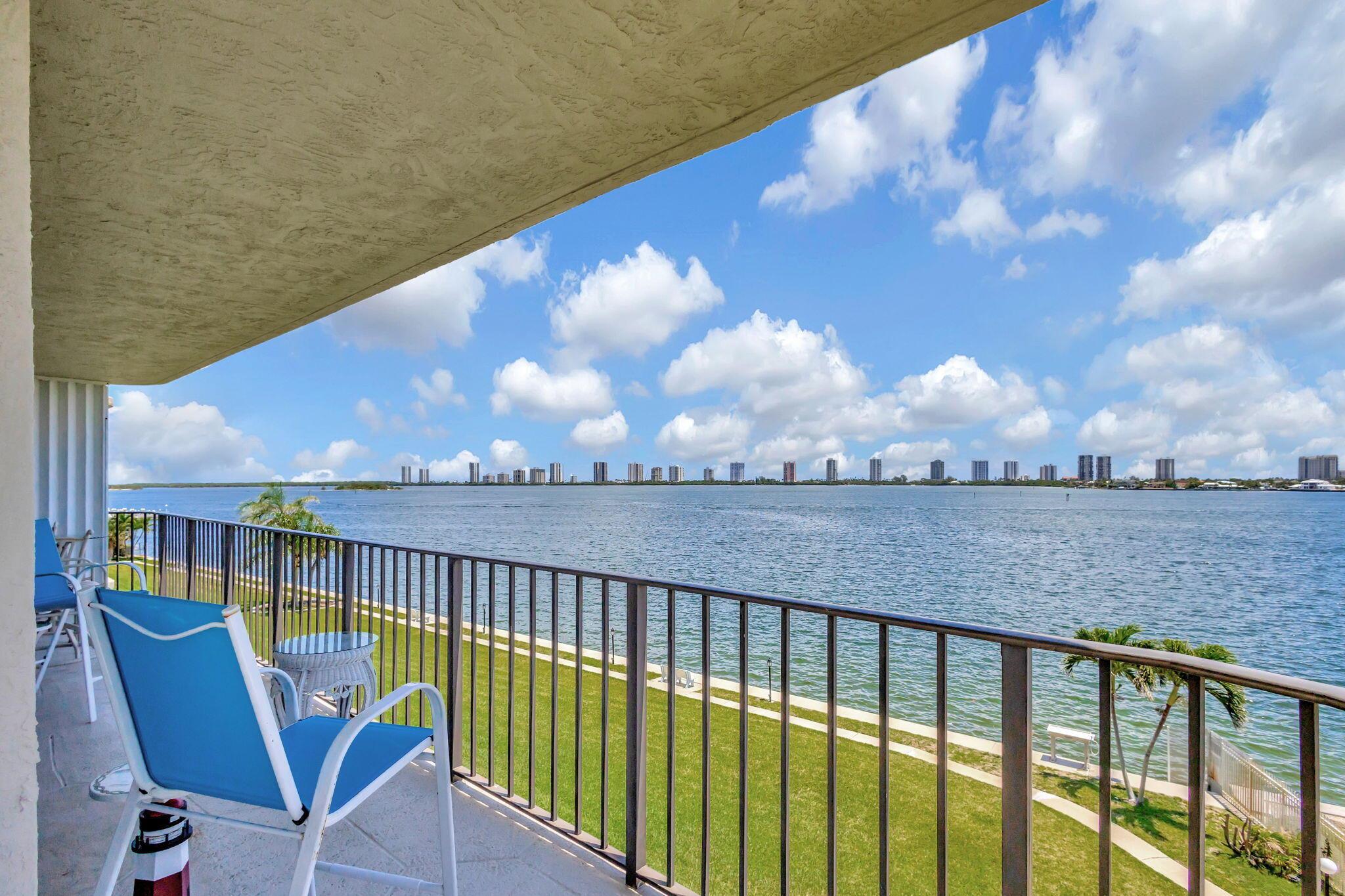 LAKE HARBOUR TOWERS CONDO - Residential