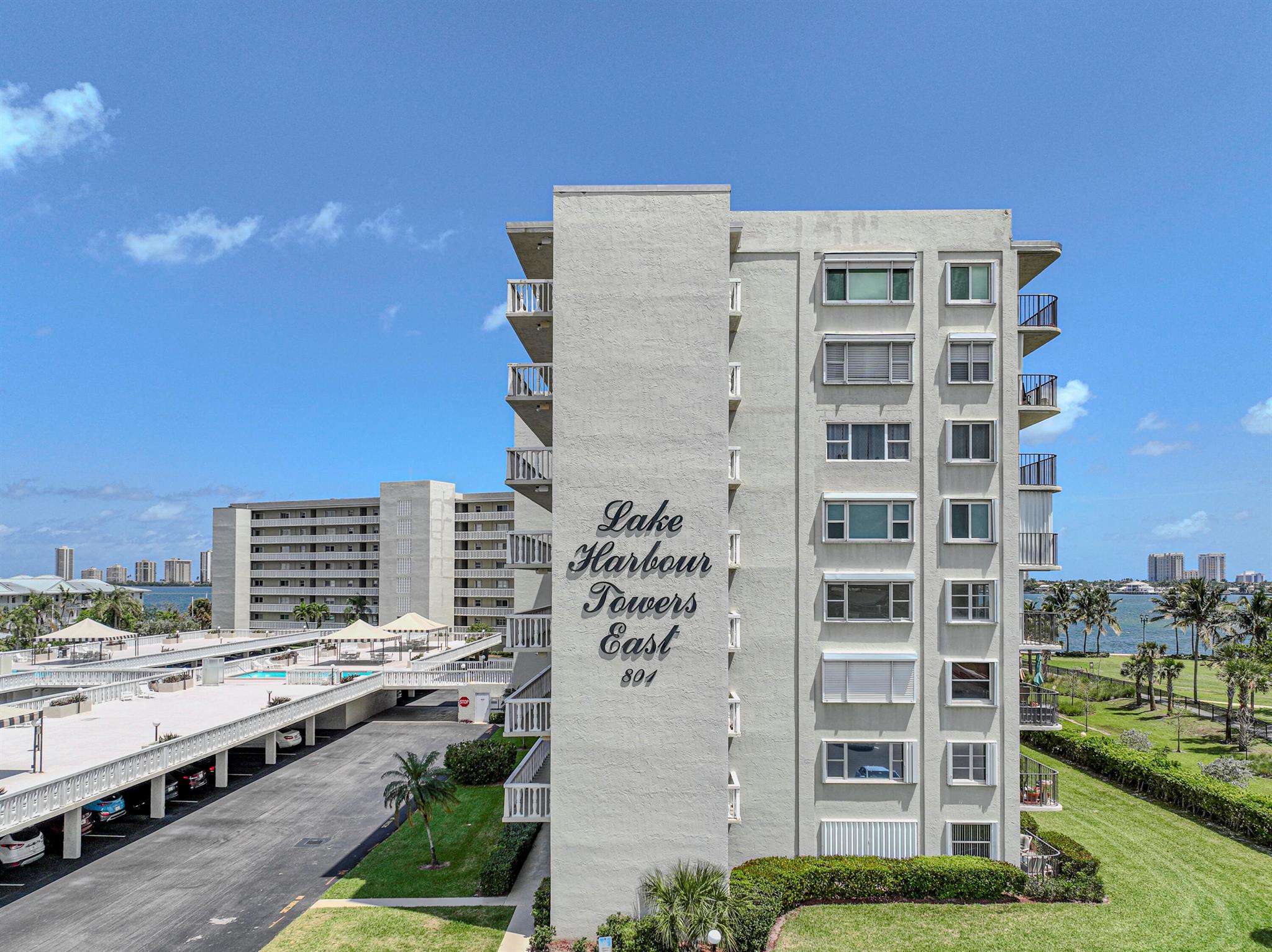 LAKE HARBOUR TOWERS CONDO - Residential