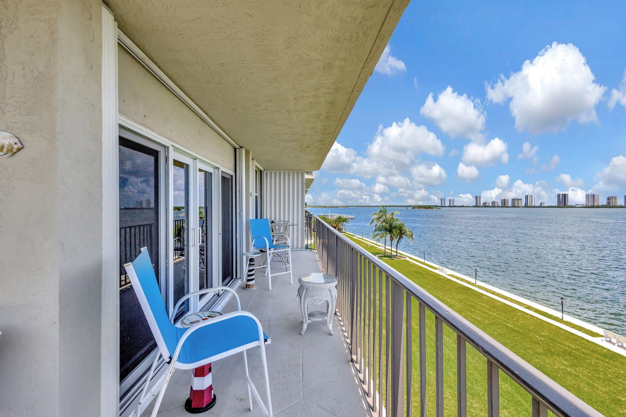 LAKE HARBOUR TOWERS CONDO - Residential