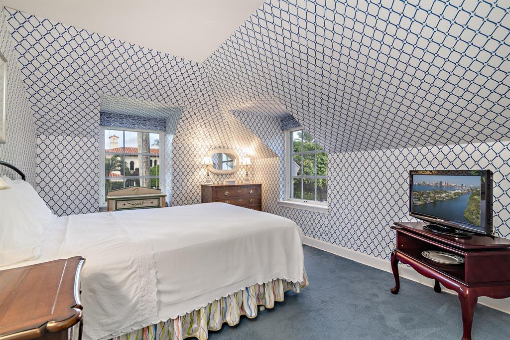 EVERGLADES ISLAND PL 3 IN - Residential