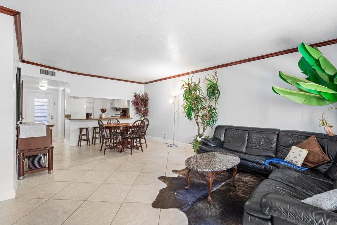 SANDALFOOT SQUIRE - Residential