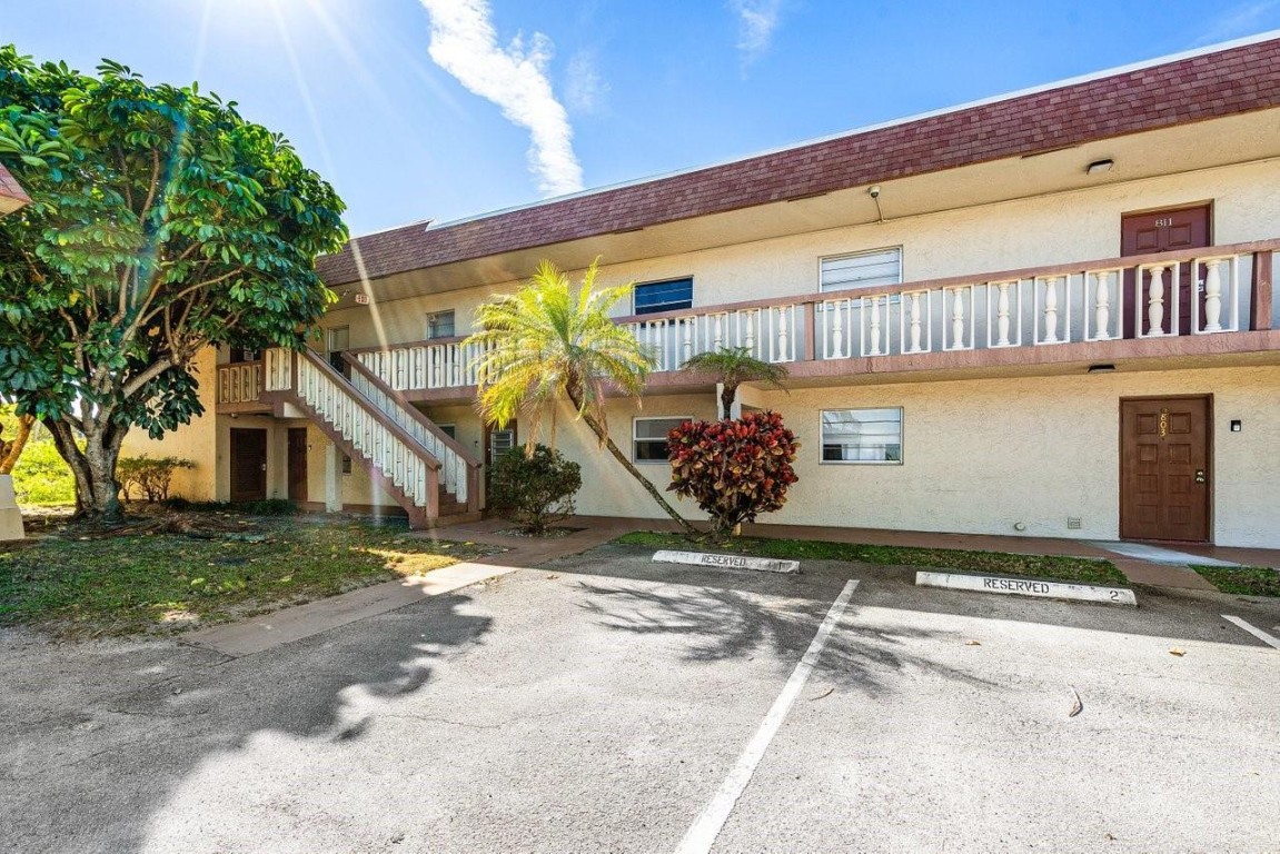 SANDALFOOT SQUIRE - Residential