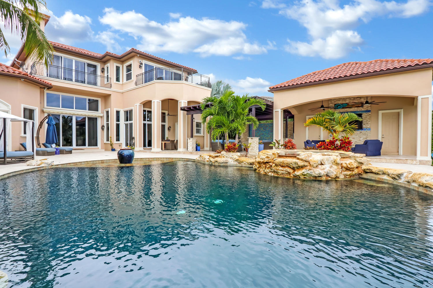 CAPTAINS KEY - Residential