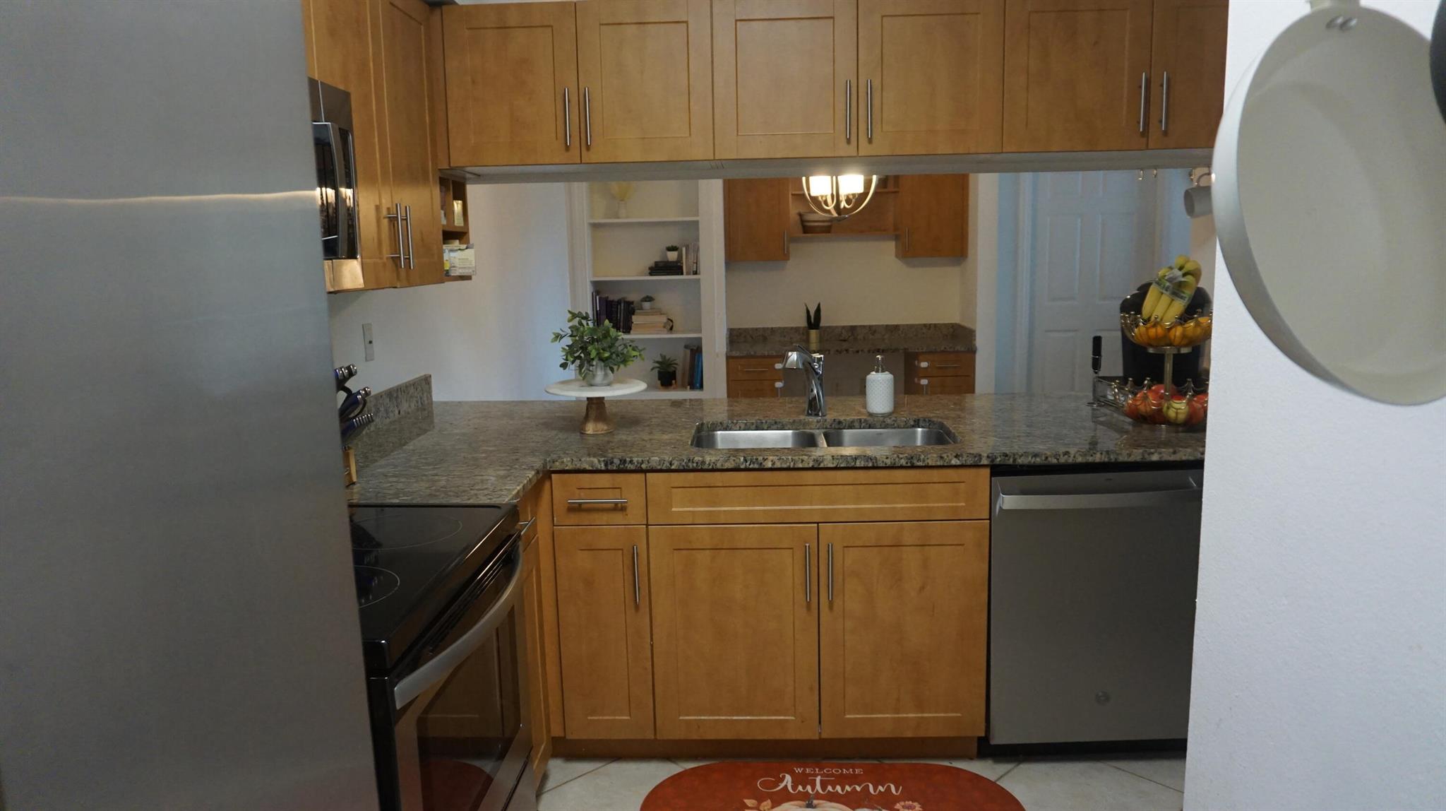 VILLAS AT EMERALD DUNES C - Residential