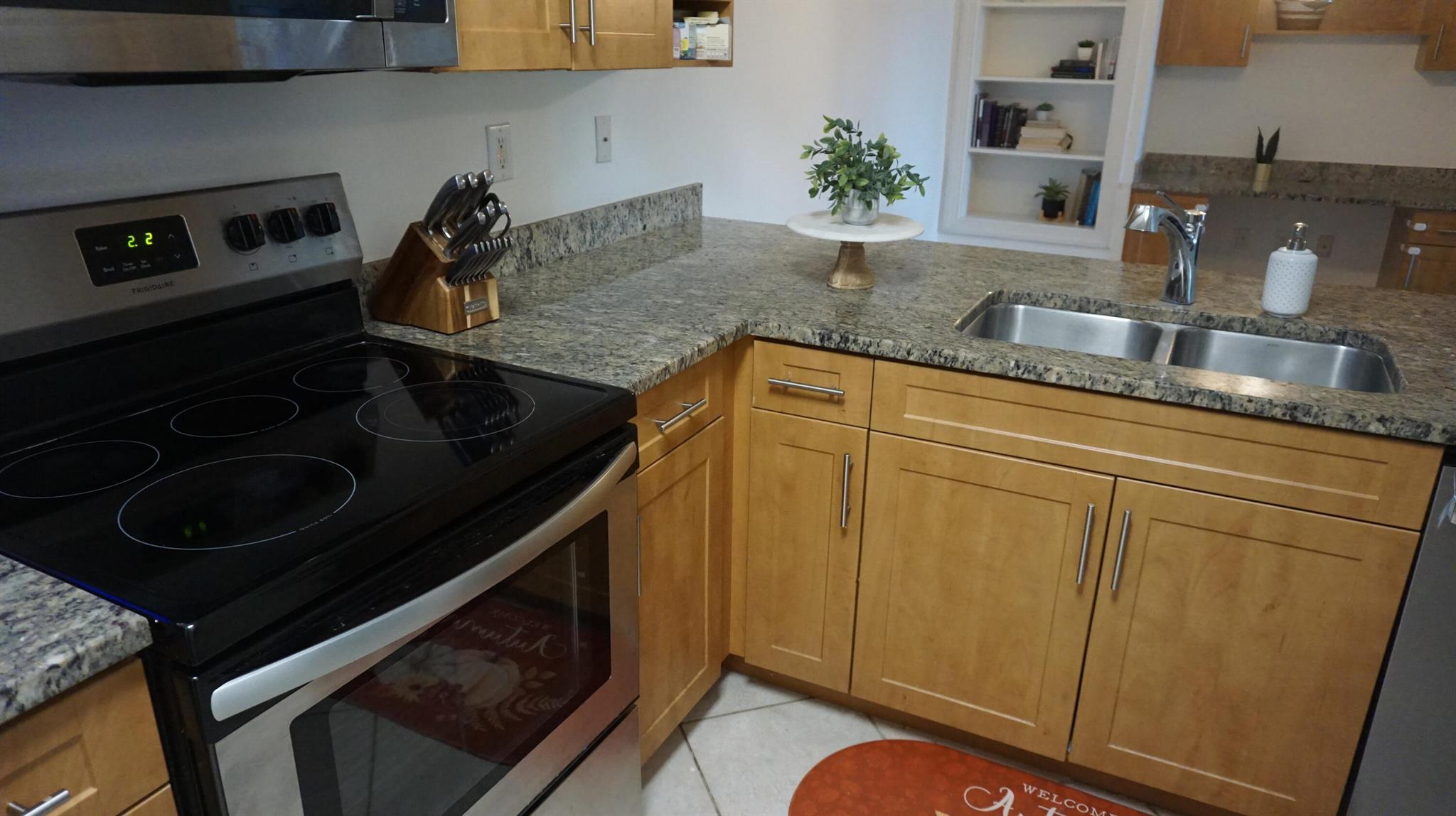 VILLAS AT EMERALD DUNES C - Residential