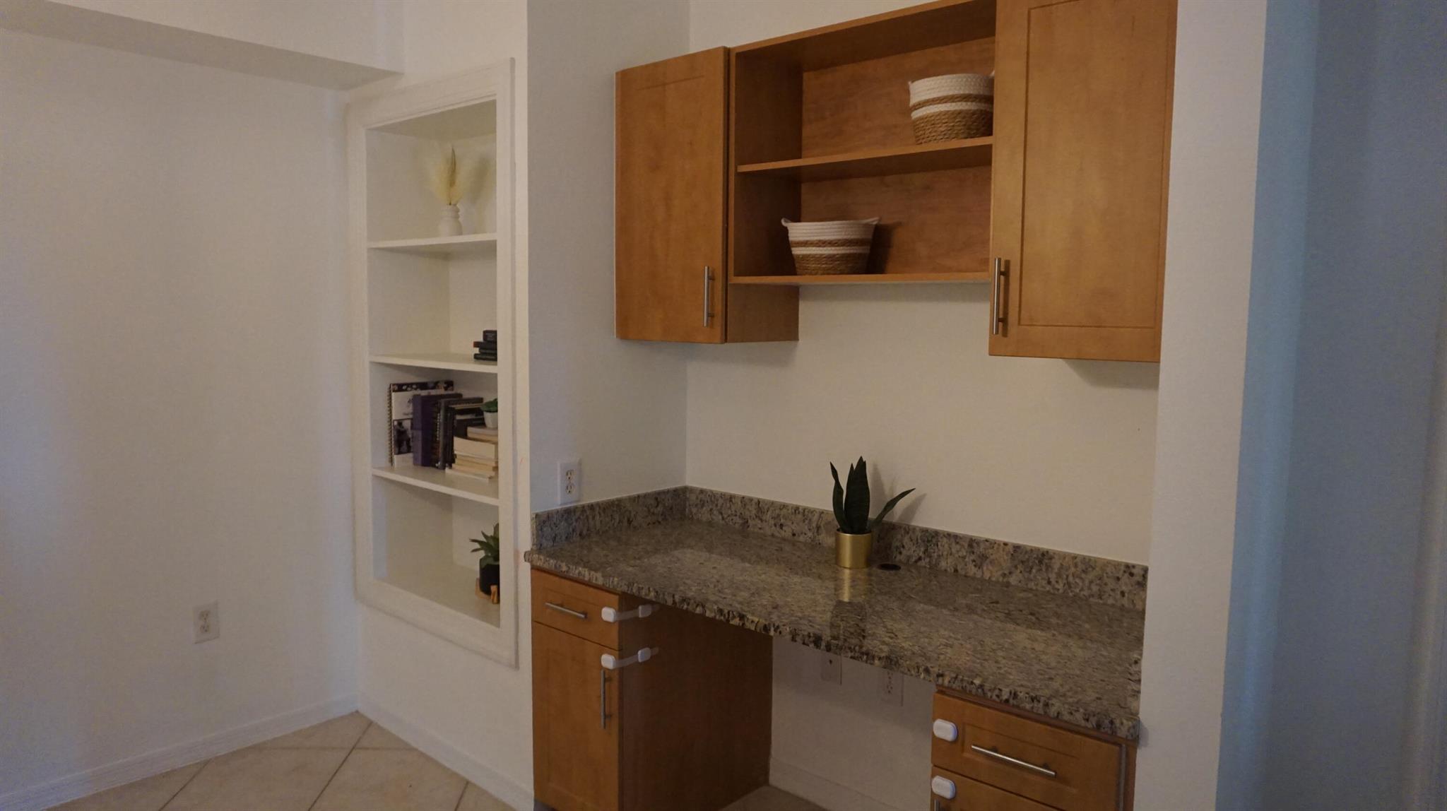 VILLAS AT EMERALD DUNES C - Residential