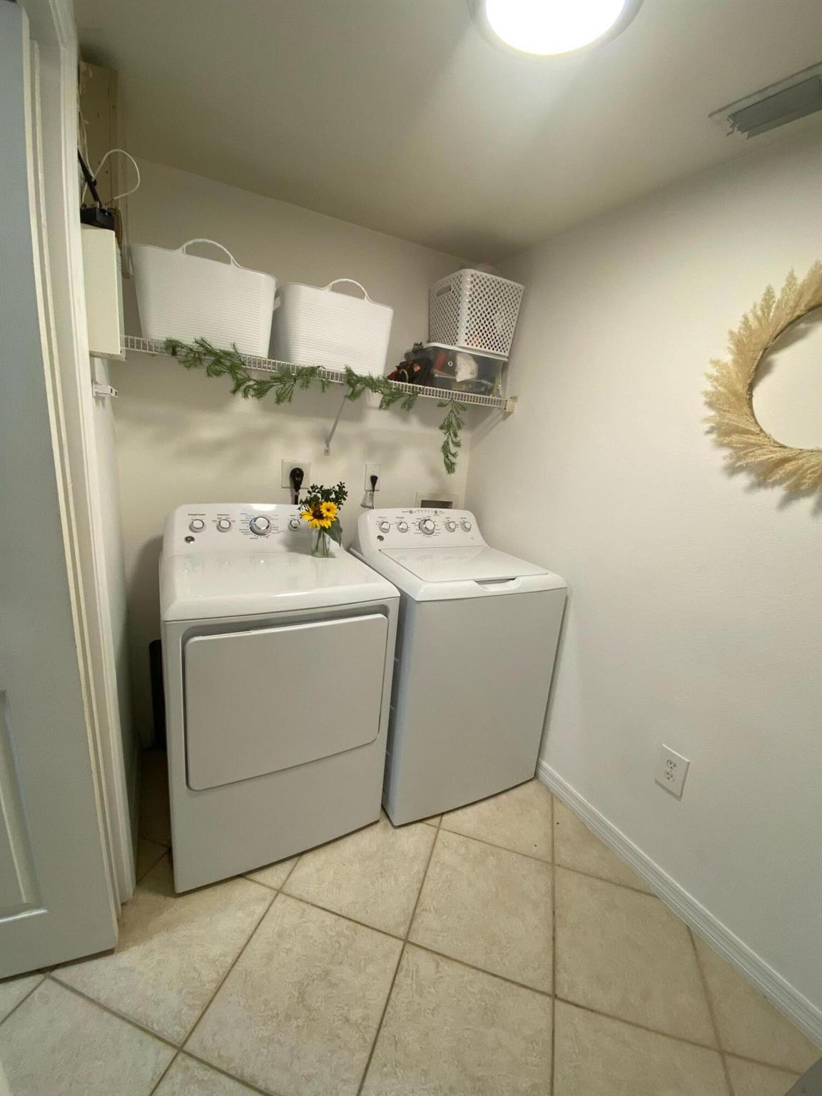 VILLAS AT EMERALD DUNES C - Residential