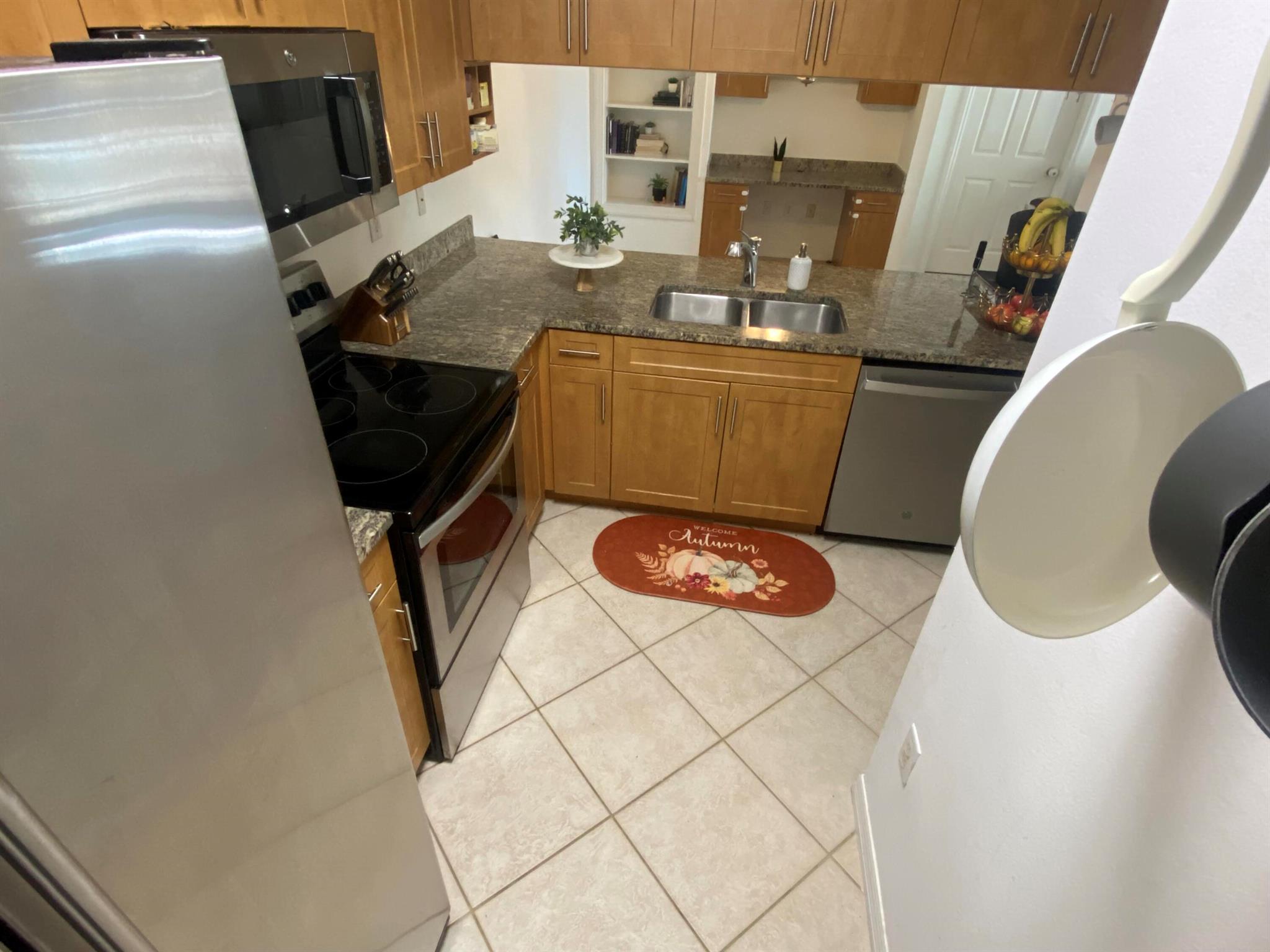 VILLAS AT EMERALD DUNES C - Residential