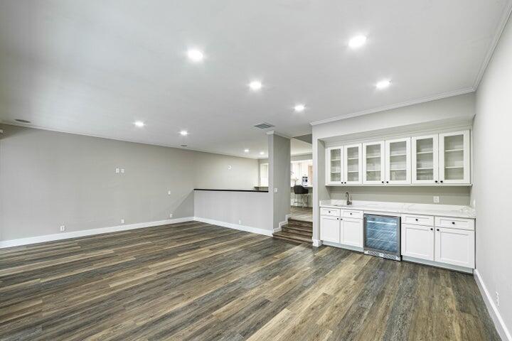 2517 Presidential Way B