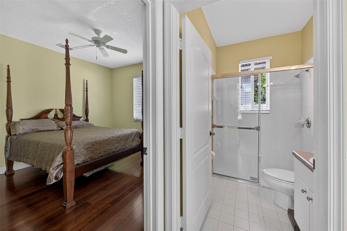 LAGUNA ISLES - Residential