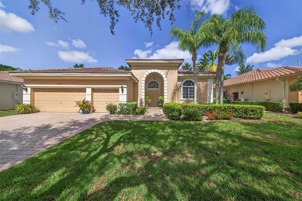 Photo of 6306 SW 191st Avenue, Pembroke Pines, FL 33332 (MLS # F10516905)