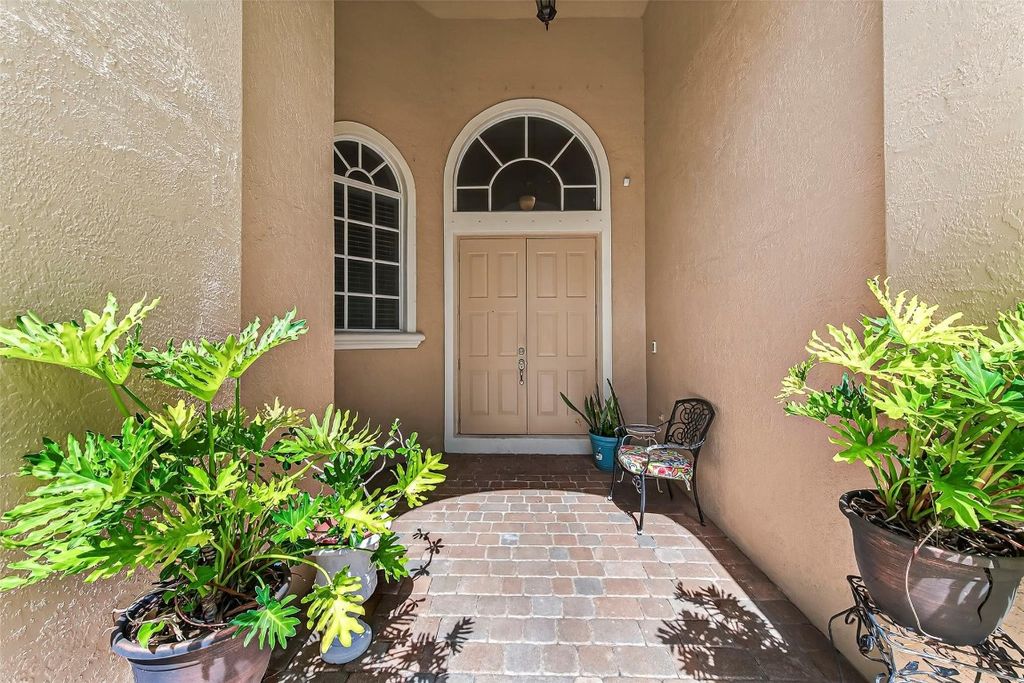 Photo of 6306 SW 191st Avenue, Pembroke Pines, FL 33332 (MLS # F10516905)