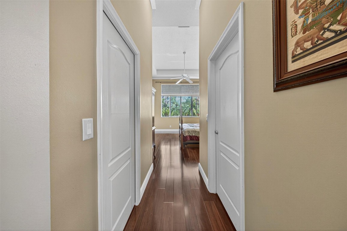 LAGUNA ISLES - Residential