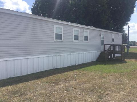 1753 West Avenue Moore Haven FL 33471