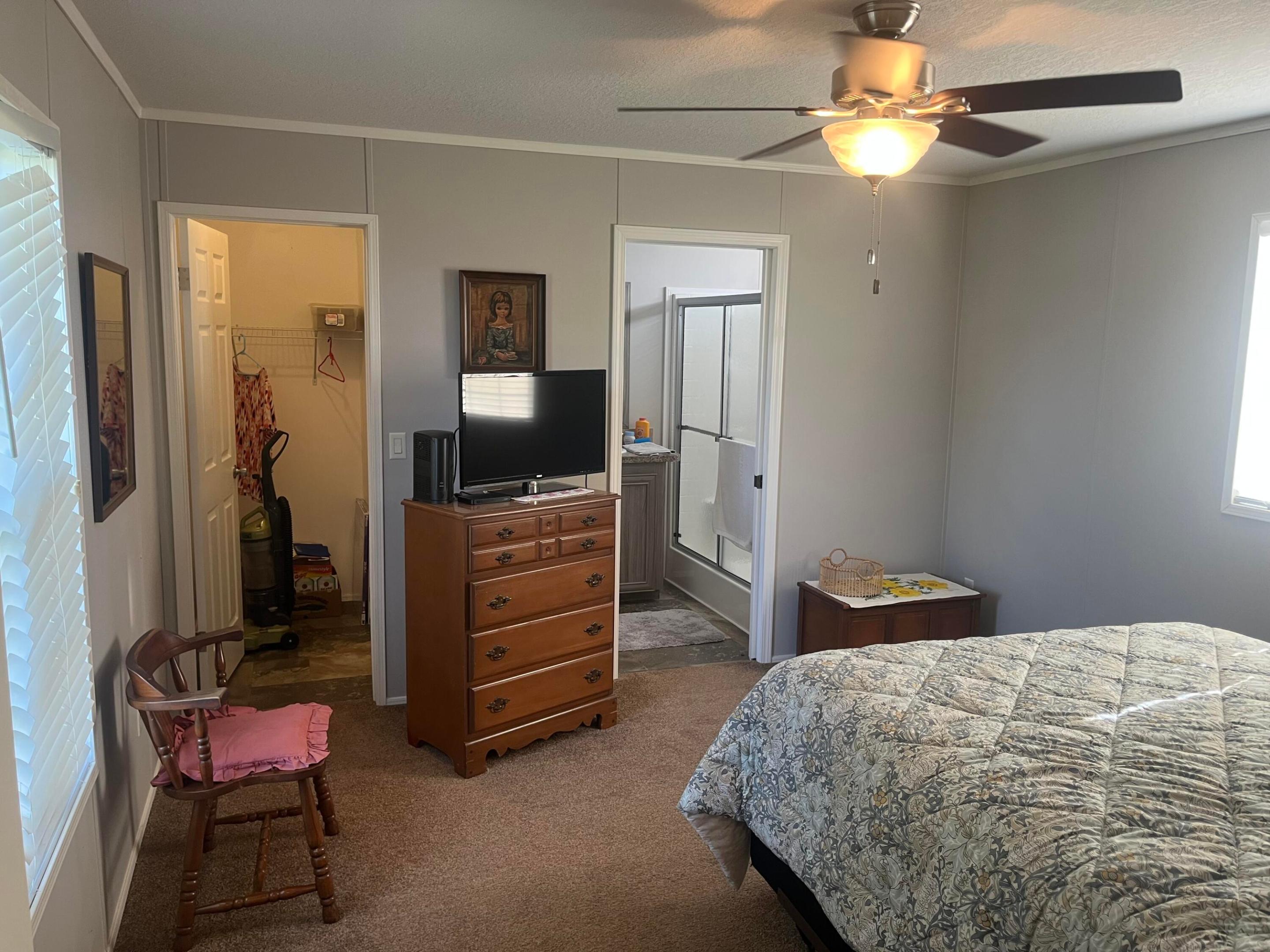 BOWDENS WATERFRONT ESTATES - Residential