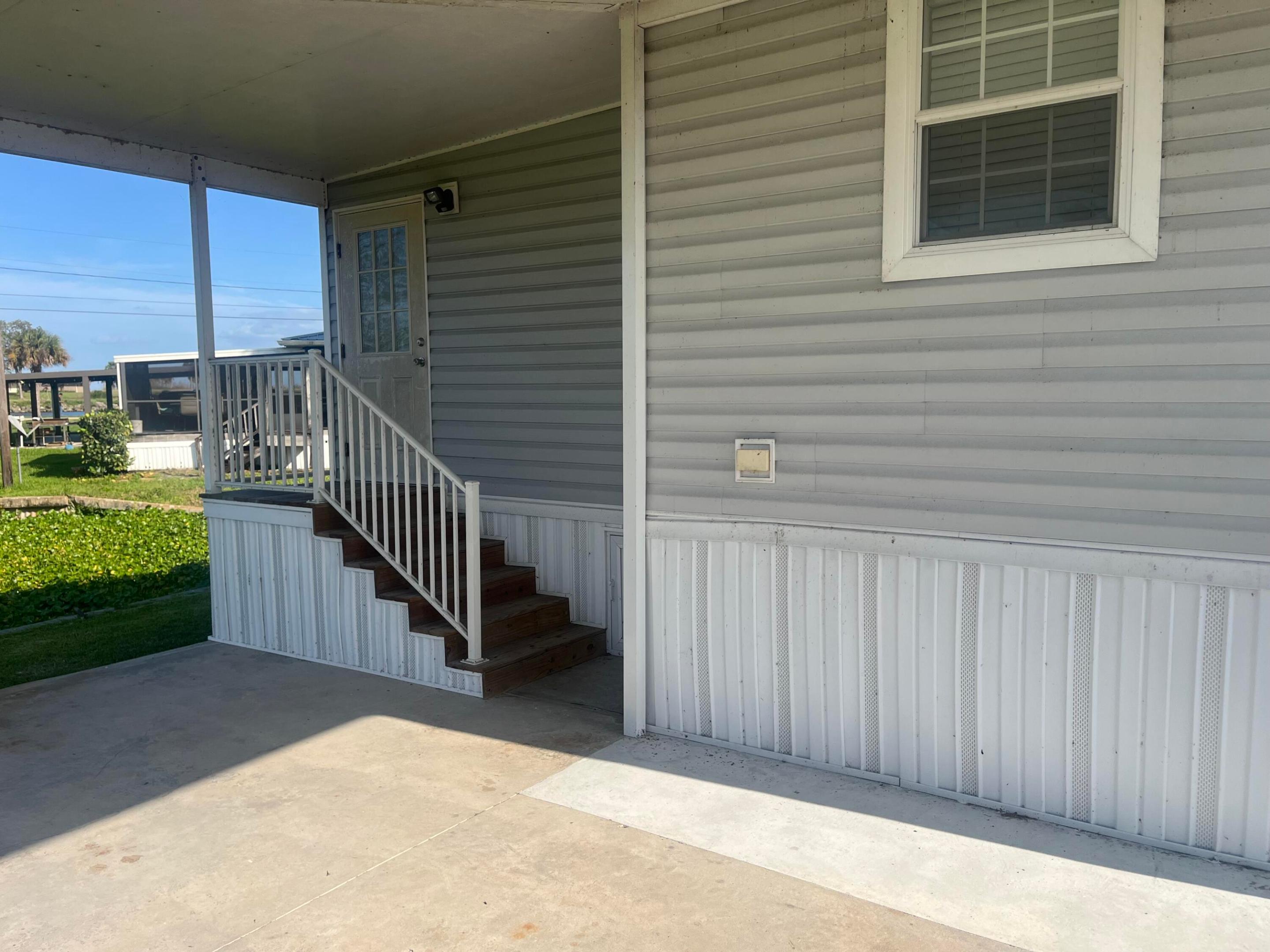 BOWDENS WATERFRONT ESTATES - Residential