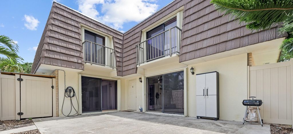 Photo of 7424 74th Way, West Palm Beach, FL 33407 (MLS # R11104733)